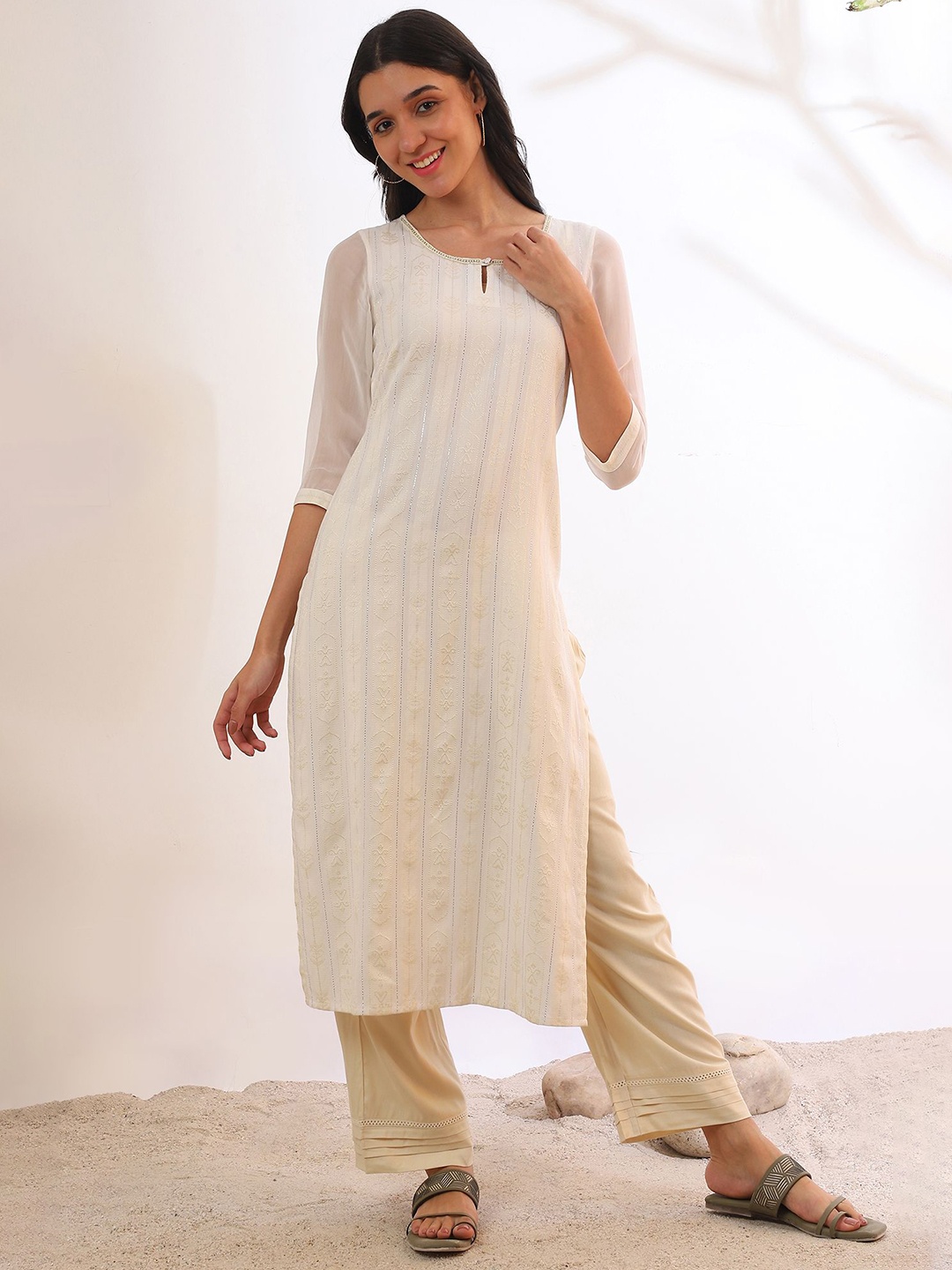 

AURELIA Striped Thread Work Keyhole Neck Straight Kurta, Off white