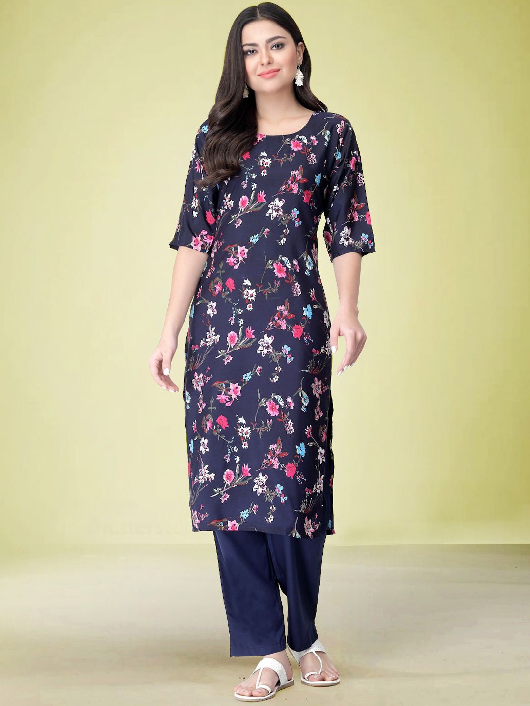 

Moda Rapido Floral Printed Round Neck Straight Kurta with Trouser, Blue