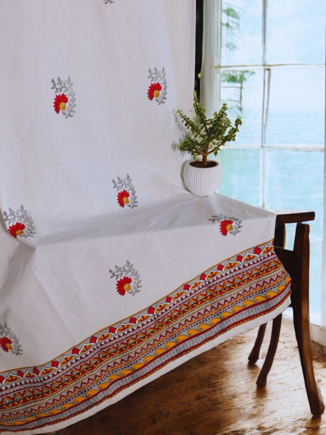 

PLAYFUL STITCHES White & Red Set of 2 Floral Door Curtain