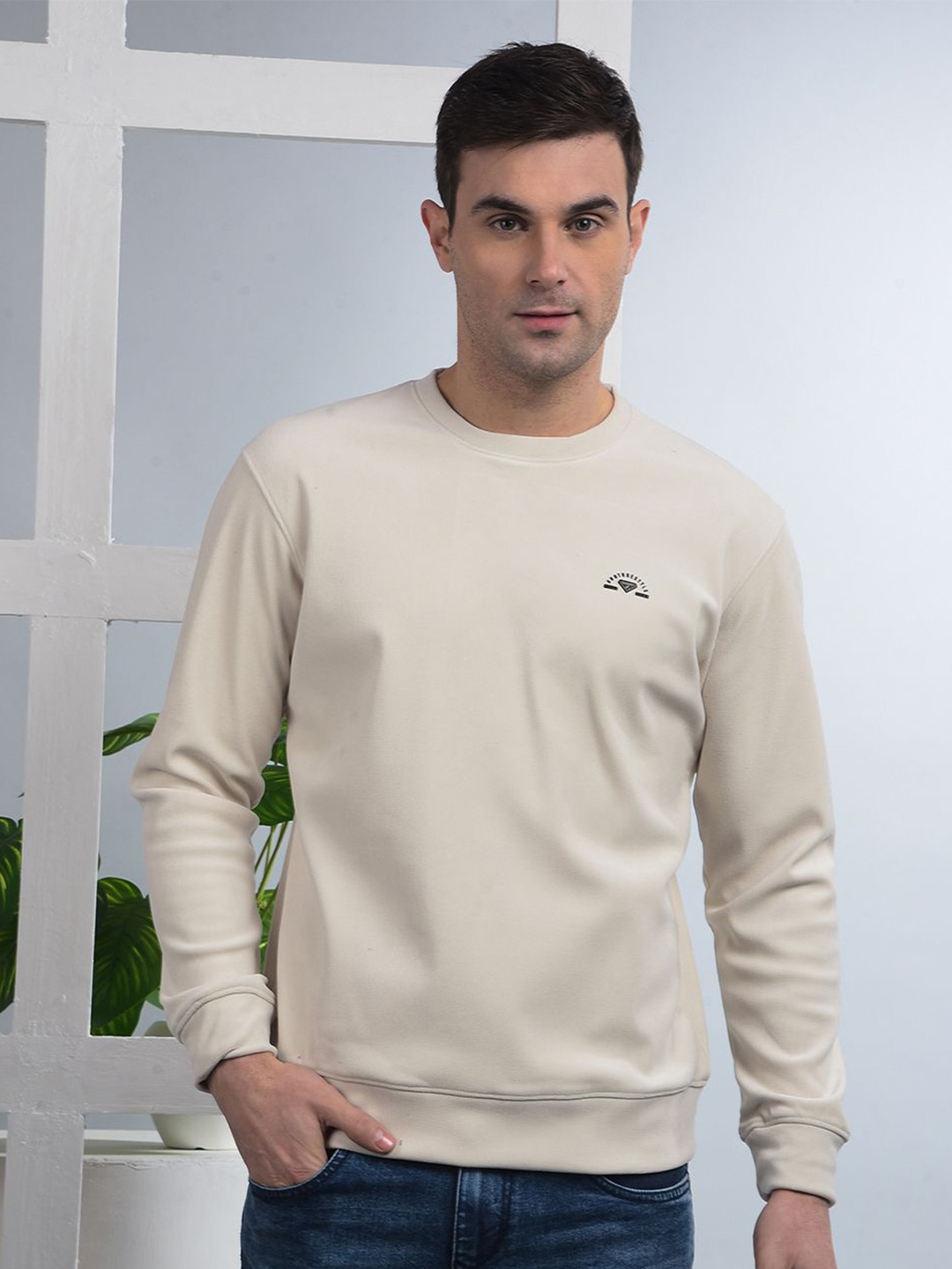 

COBB Men Round Neck Pullover Sweatshirt, Off white