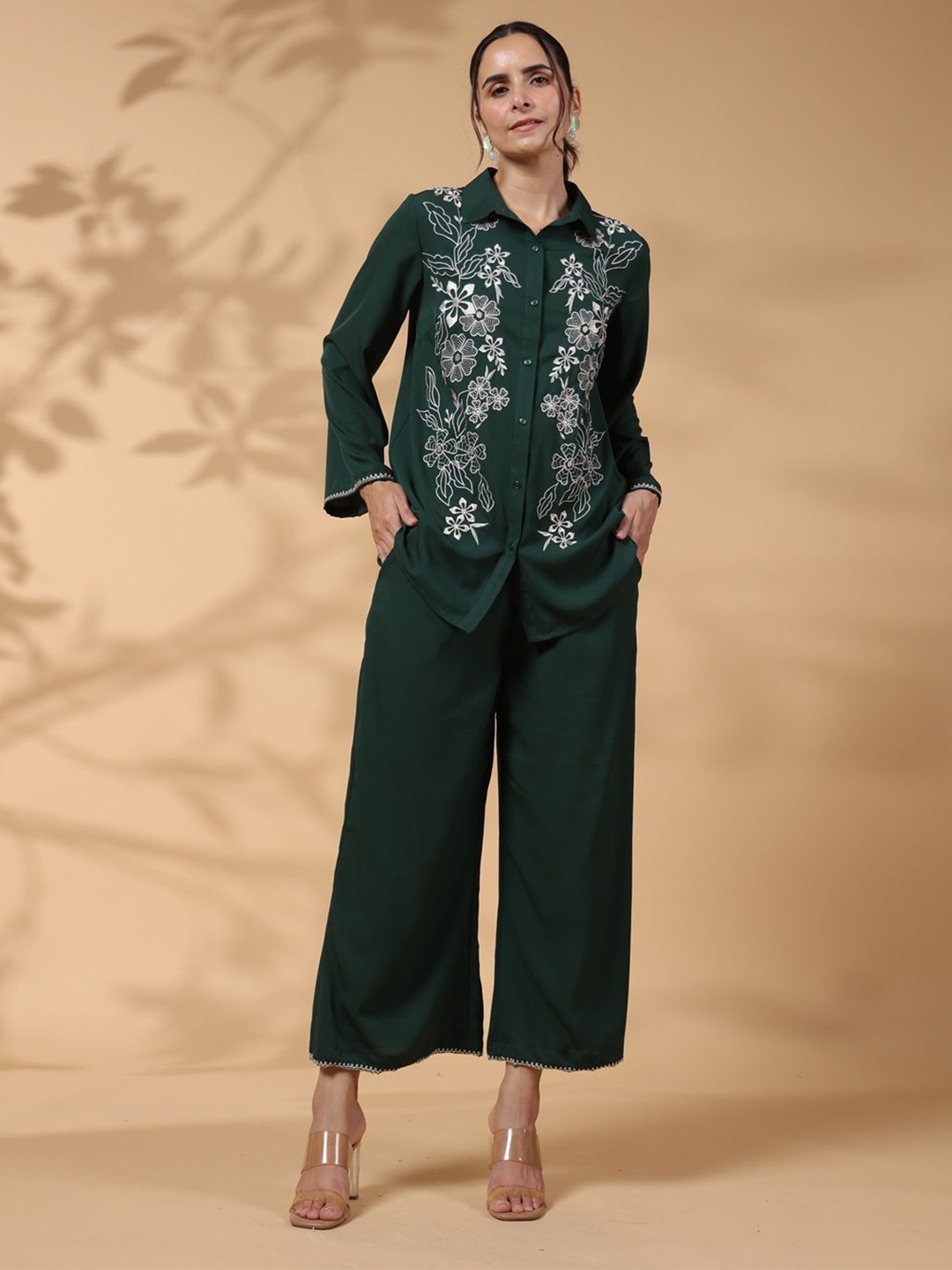 

STIL O STITCH Floral Embroidered Flared Sleeves Shirt With Trousers, Sea green