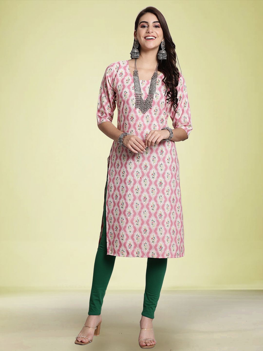 

Moda Rapido Floral Printed Round Neck Straight Kurta, Pink