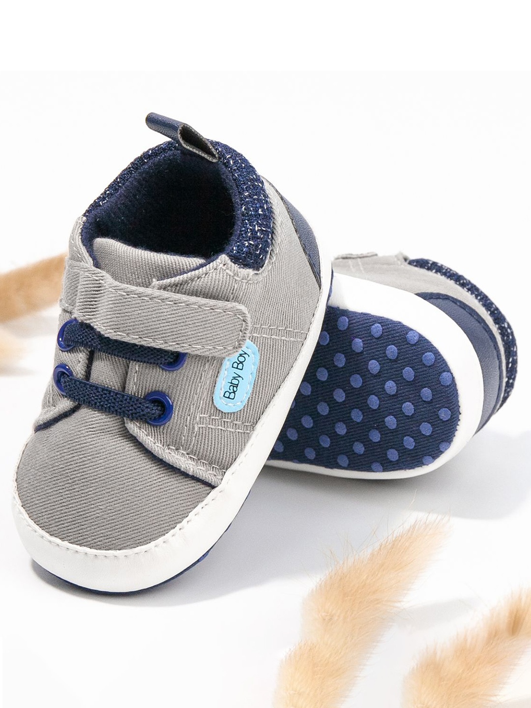 

NESKA MODA Boys Cotton Booties, Grey
