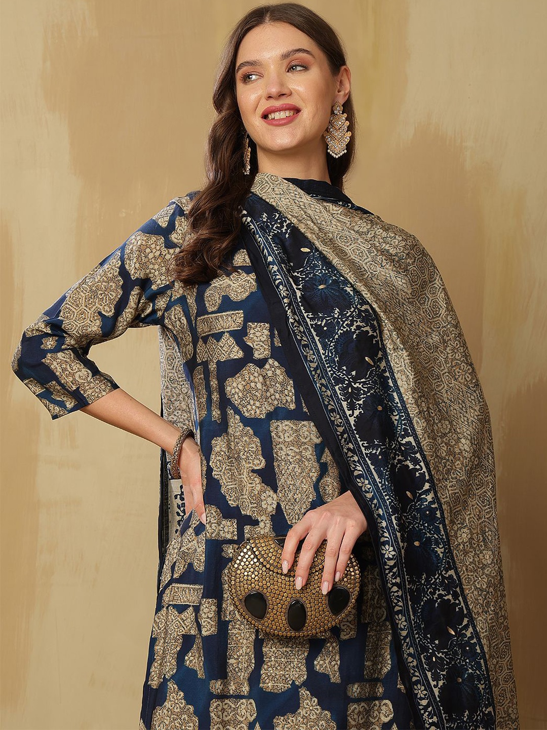 

Anouk Women Floral Printed Regular Pure Silk Kurta with Trousers & With Dupatta, Navy blue