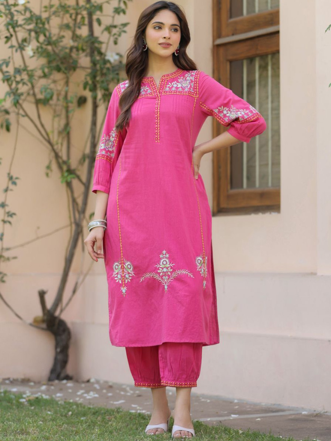 

SAVI Floral Embroidered Mandarin Collar Thread Work Pure Cotton Straight Kurta With Salwar, Pink