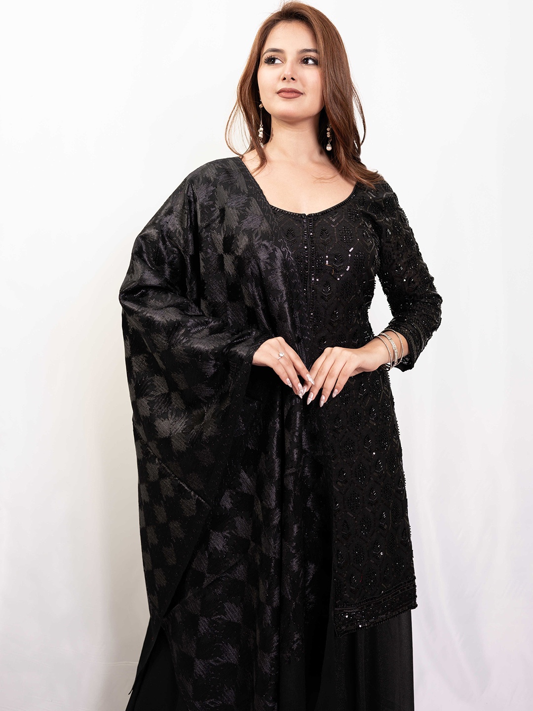 

PASHGIRI Floral Embroidered Pure Wool Shawl, Black