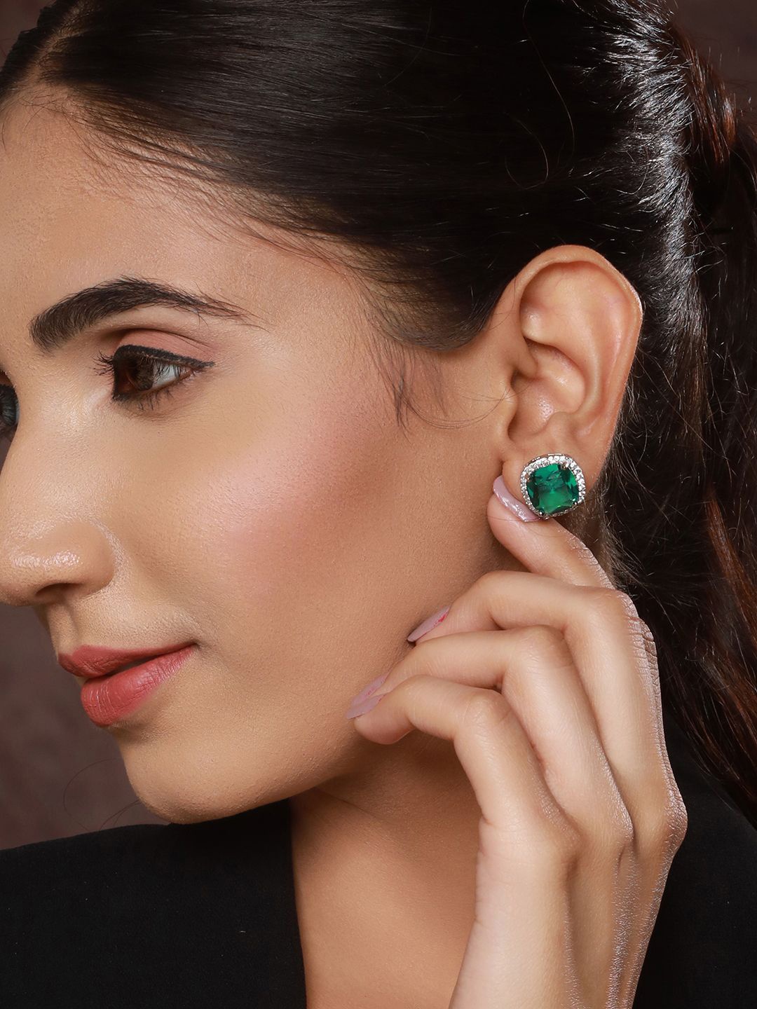 

Priyaasi Silver-Plated Contemporary Emerald Studs Earrings