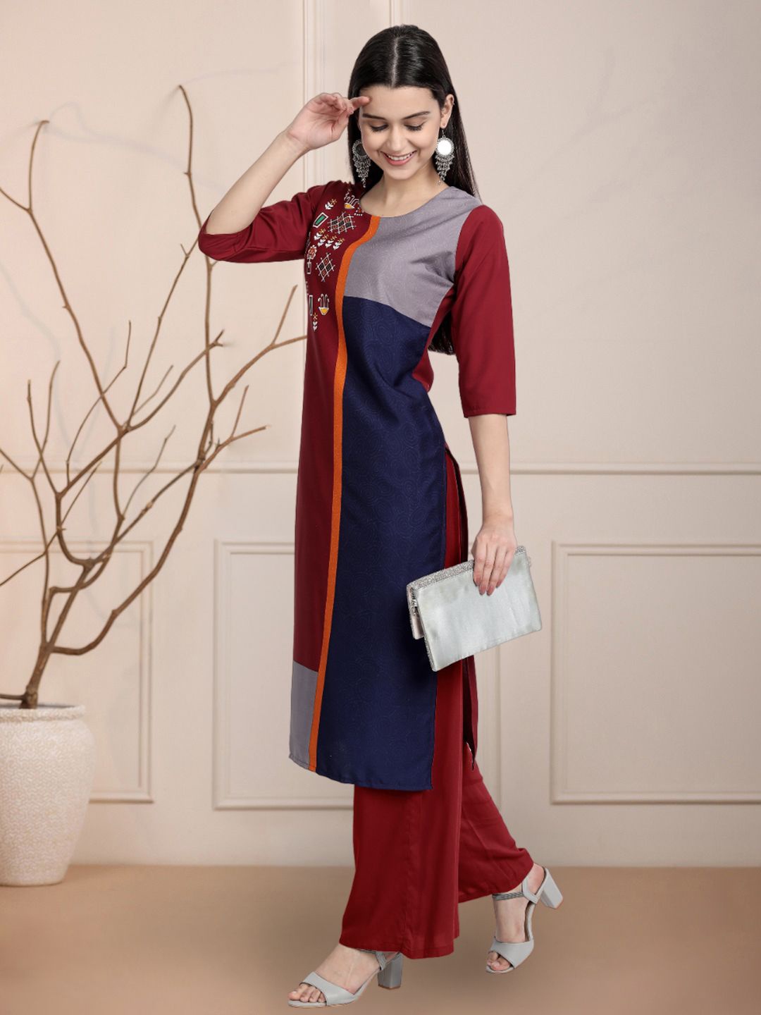

Moda Rapido Ethnic Motifs Colourblocked Printed Round Neck Straight Kurta, Maroon