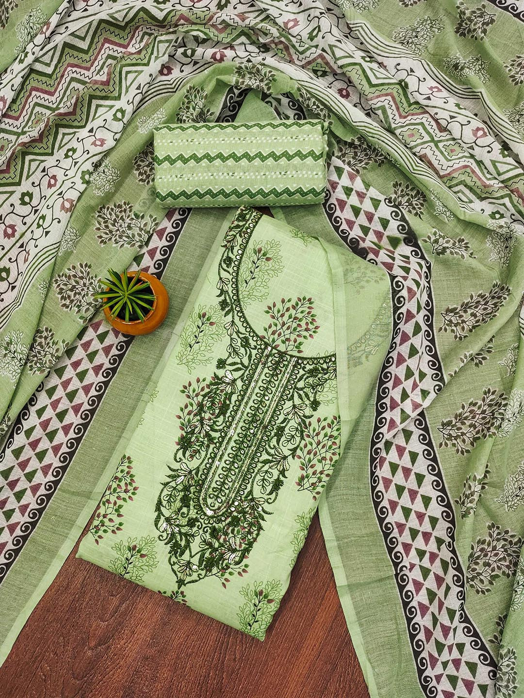 

HERE&NOW Floral Printed Sequinned Cotton Unstitched Dress Material, Green