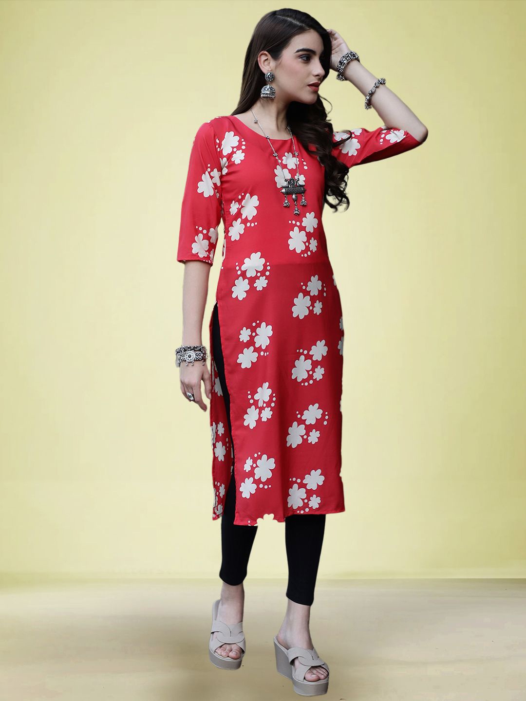 

Moda Rapido Floral Printed Round Neck Straight Kurta, Red