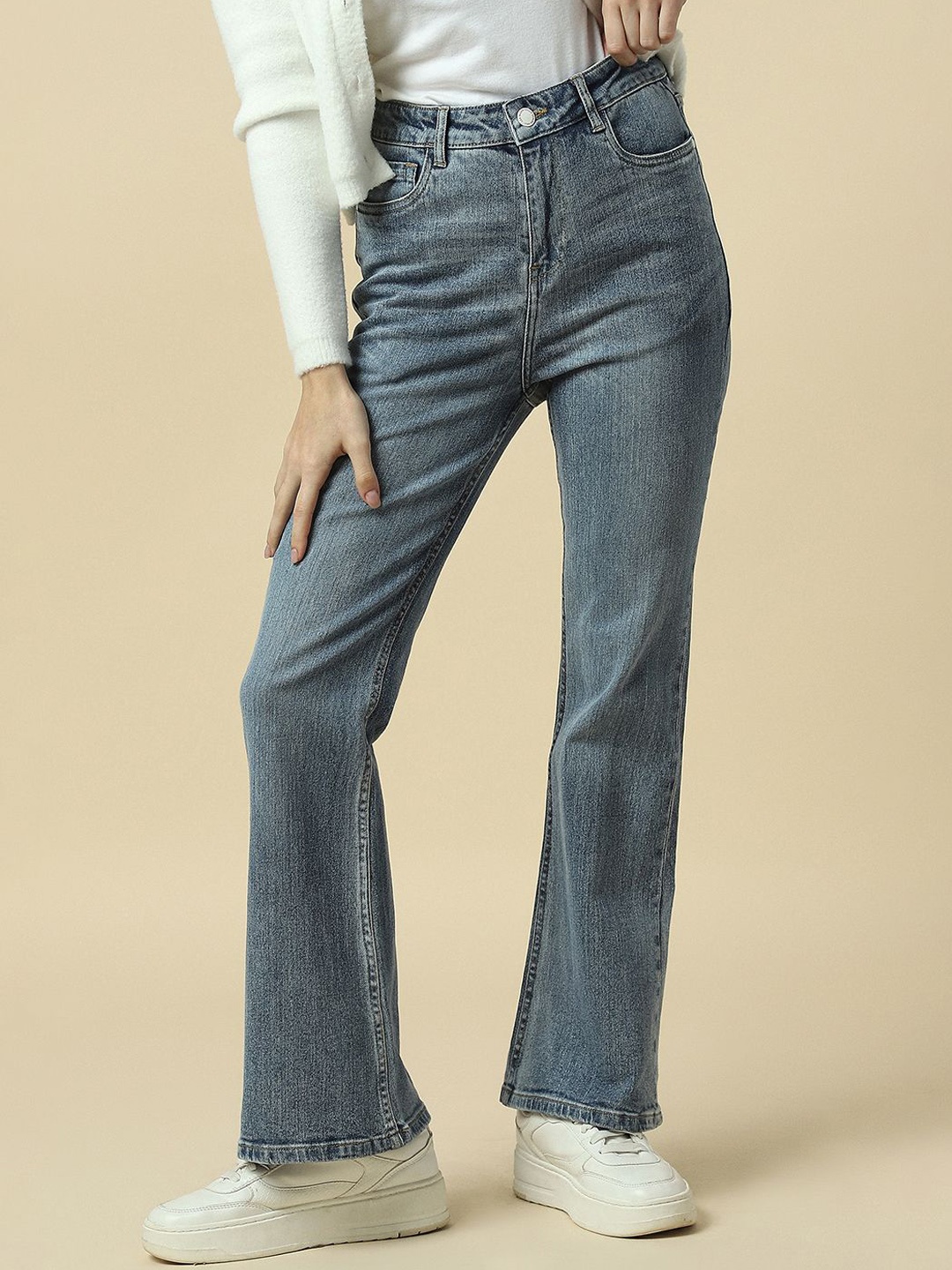 

Allen Solly Woman Relaxed Fit Pure Cotton Heavy Fade Bootcut Jeans, Blue