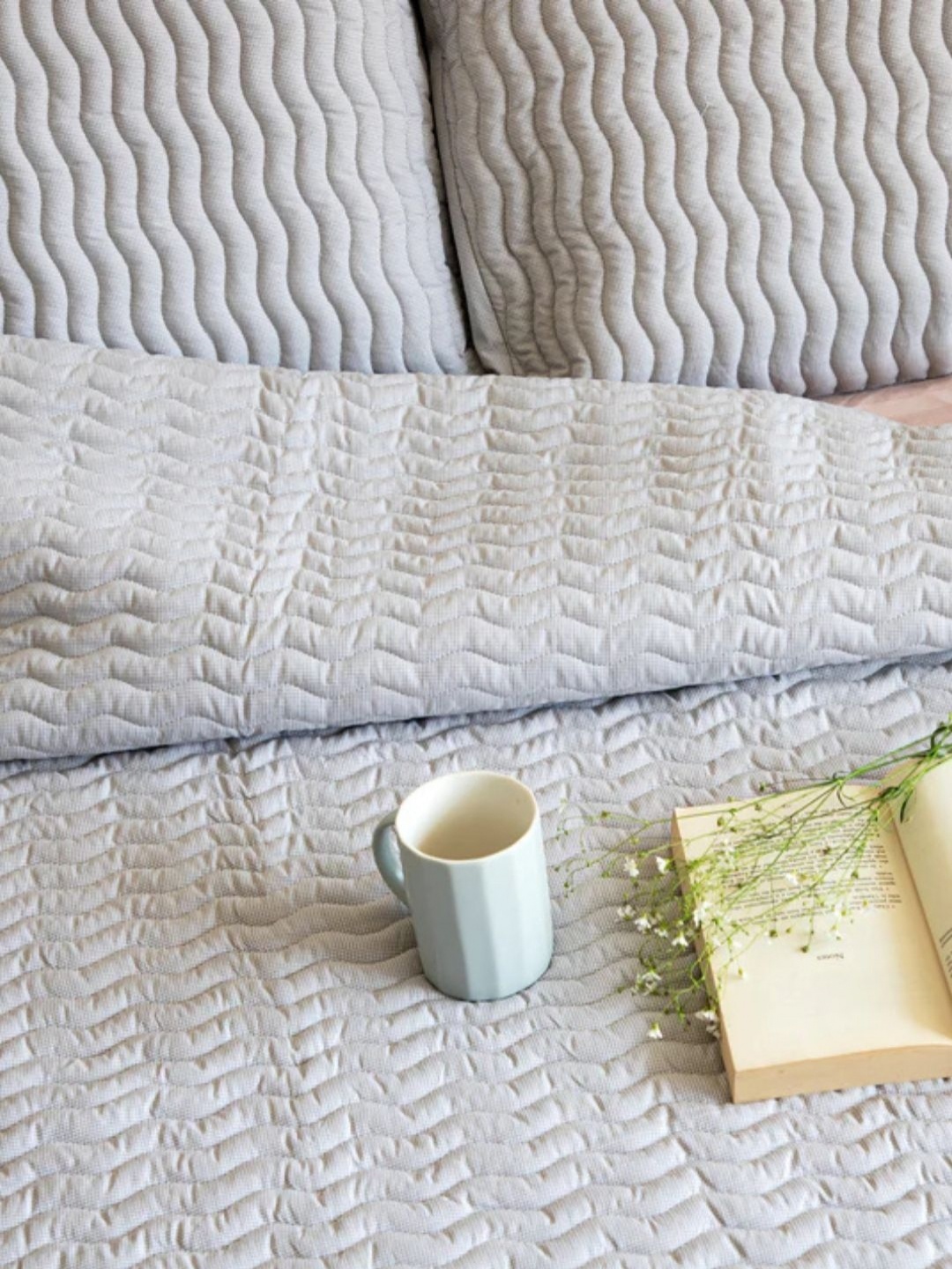 

WAXWINGO Grey Cotton 300 GSM Mild Winter Double Bed Comforter