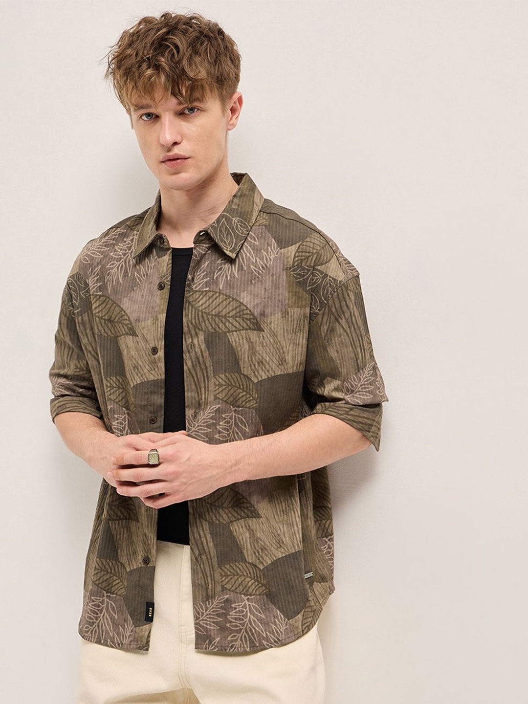 

THE BEAR HOUSE Men Relaxed Fit Spread Collar Tropical Printed Casual Shacket, Olive