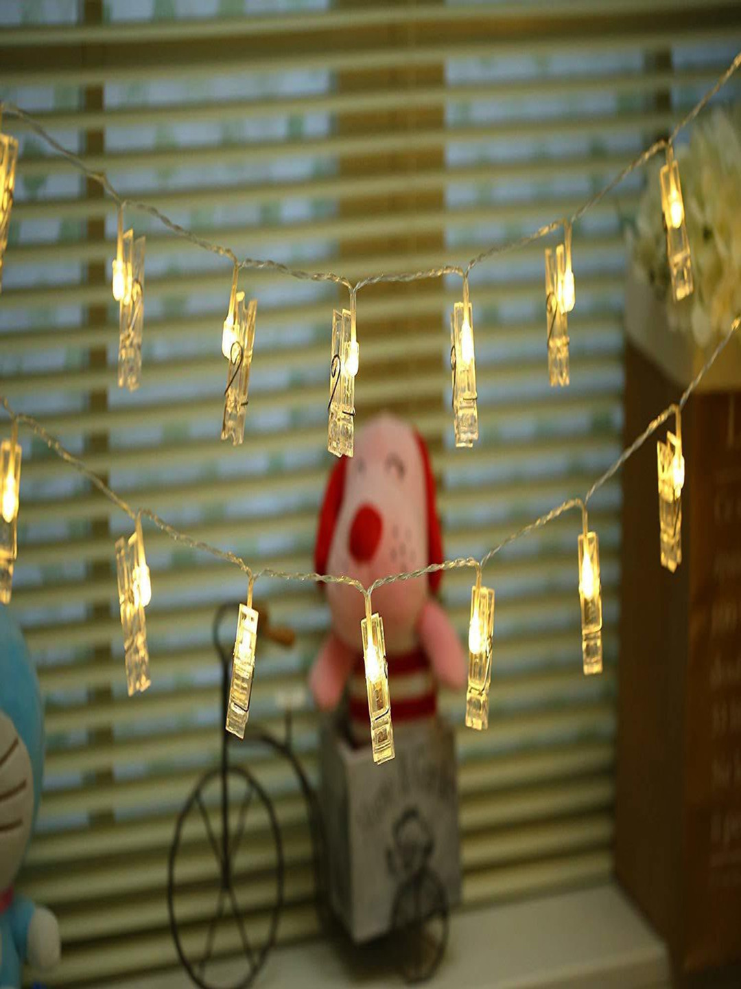 

SPARK WORLD Yellow 15 Photo Clip LED String Lights