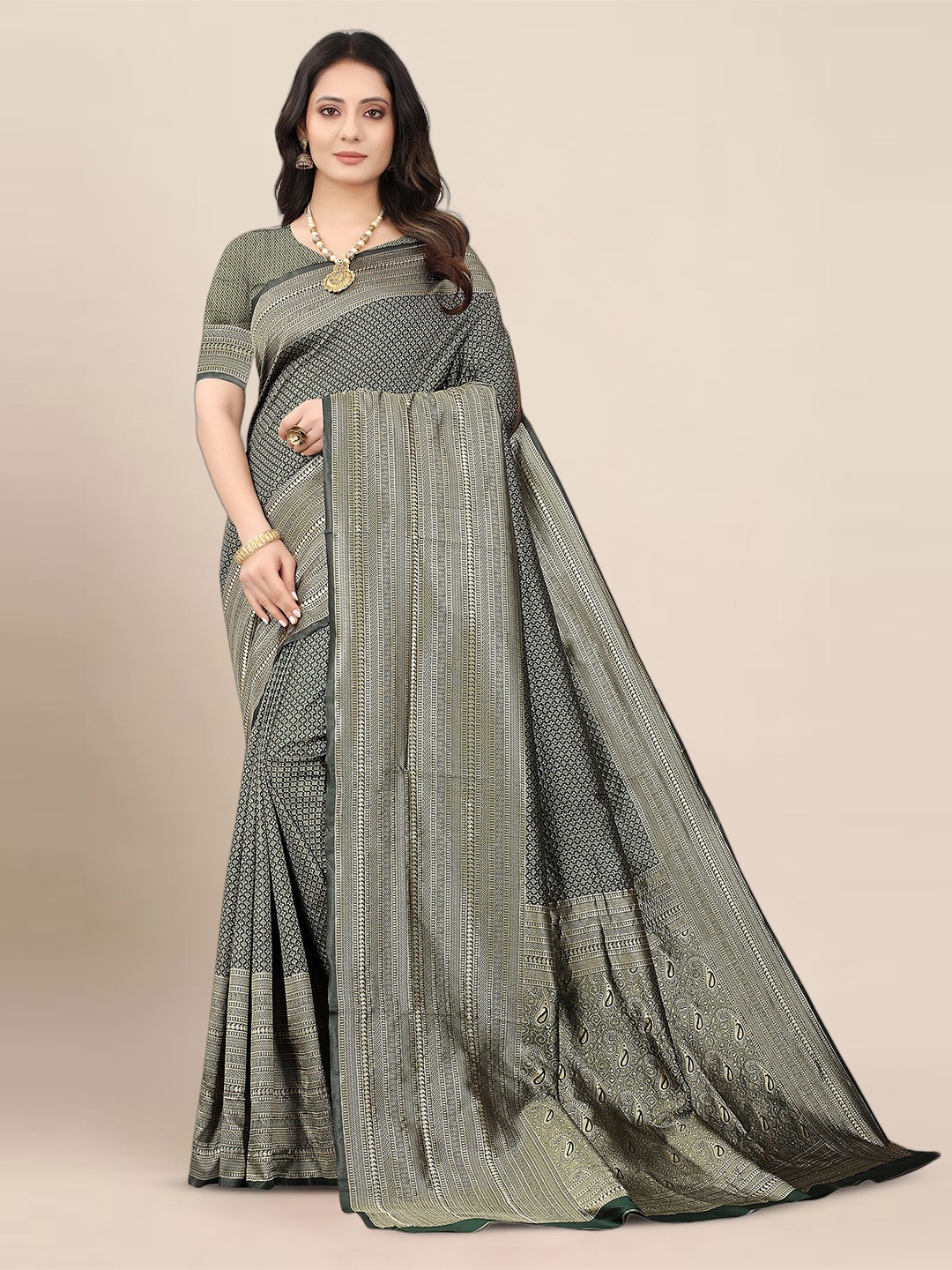 

bigben textile Woven Design Zari Banarasi Saree, Green