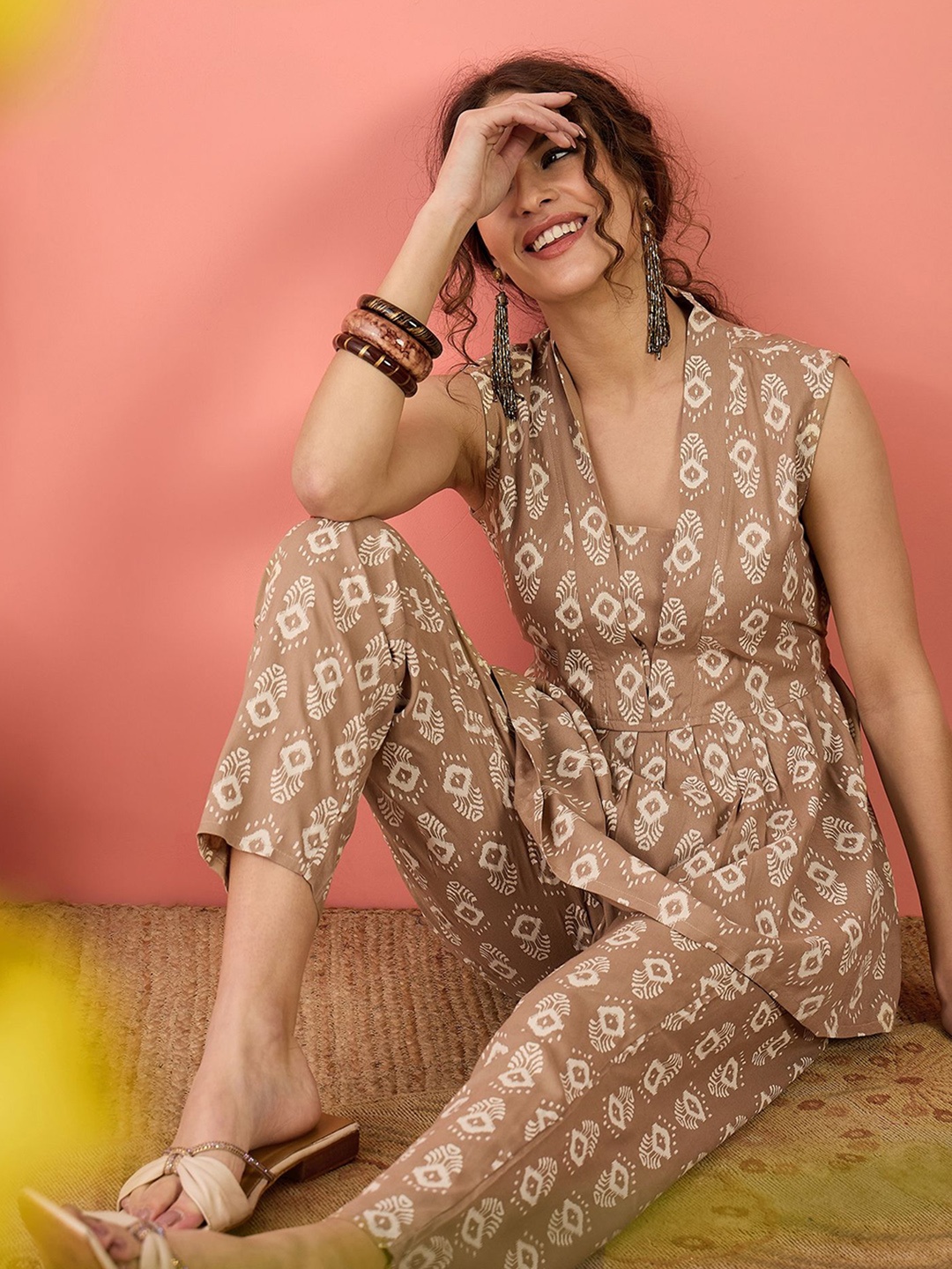 

Sangria Beige Ethnic Motifs Printed V Neck Tunic With Trousers