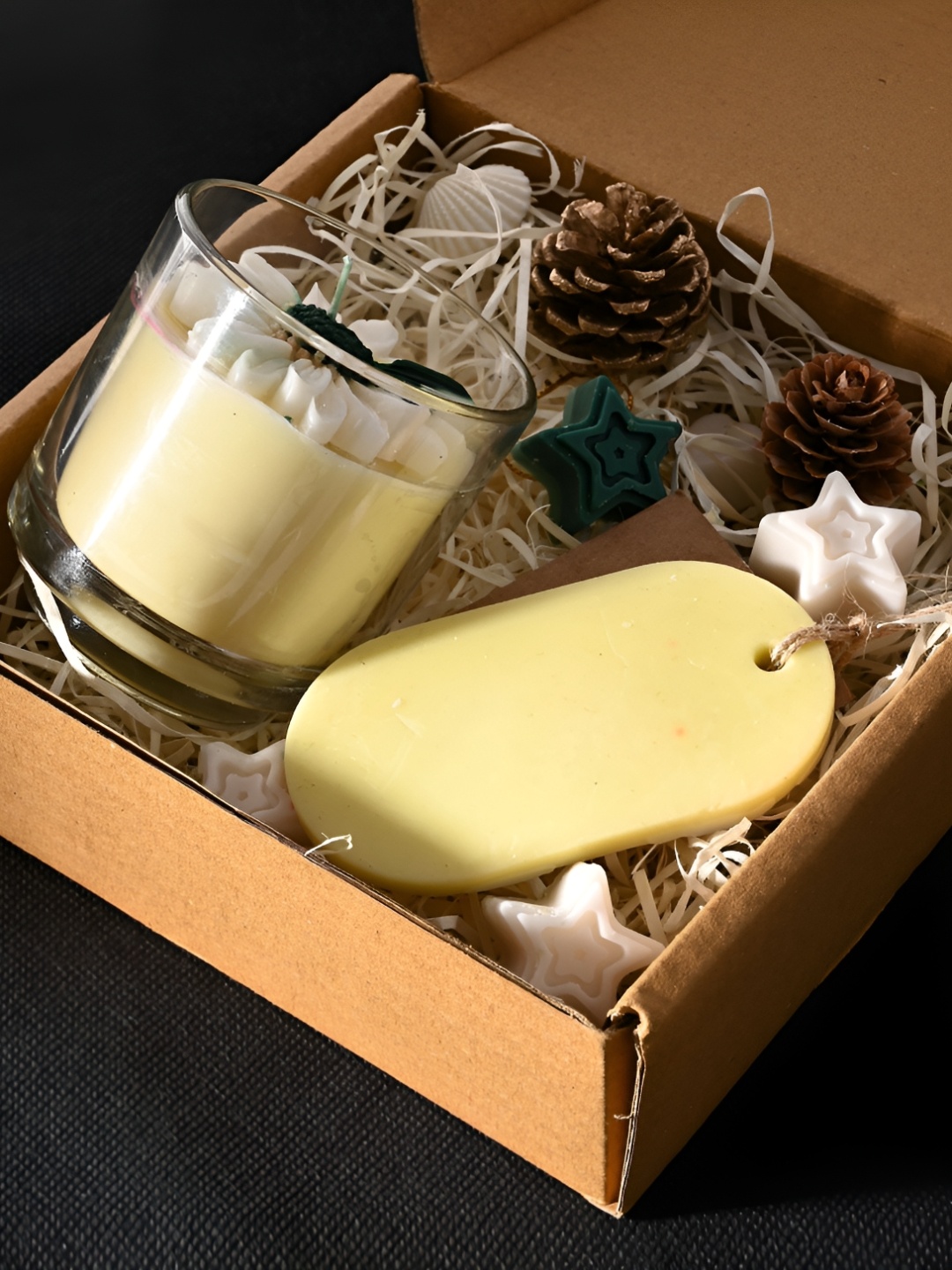 

ANWYN Yellow & Grey 1 pieces Jar Candle