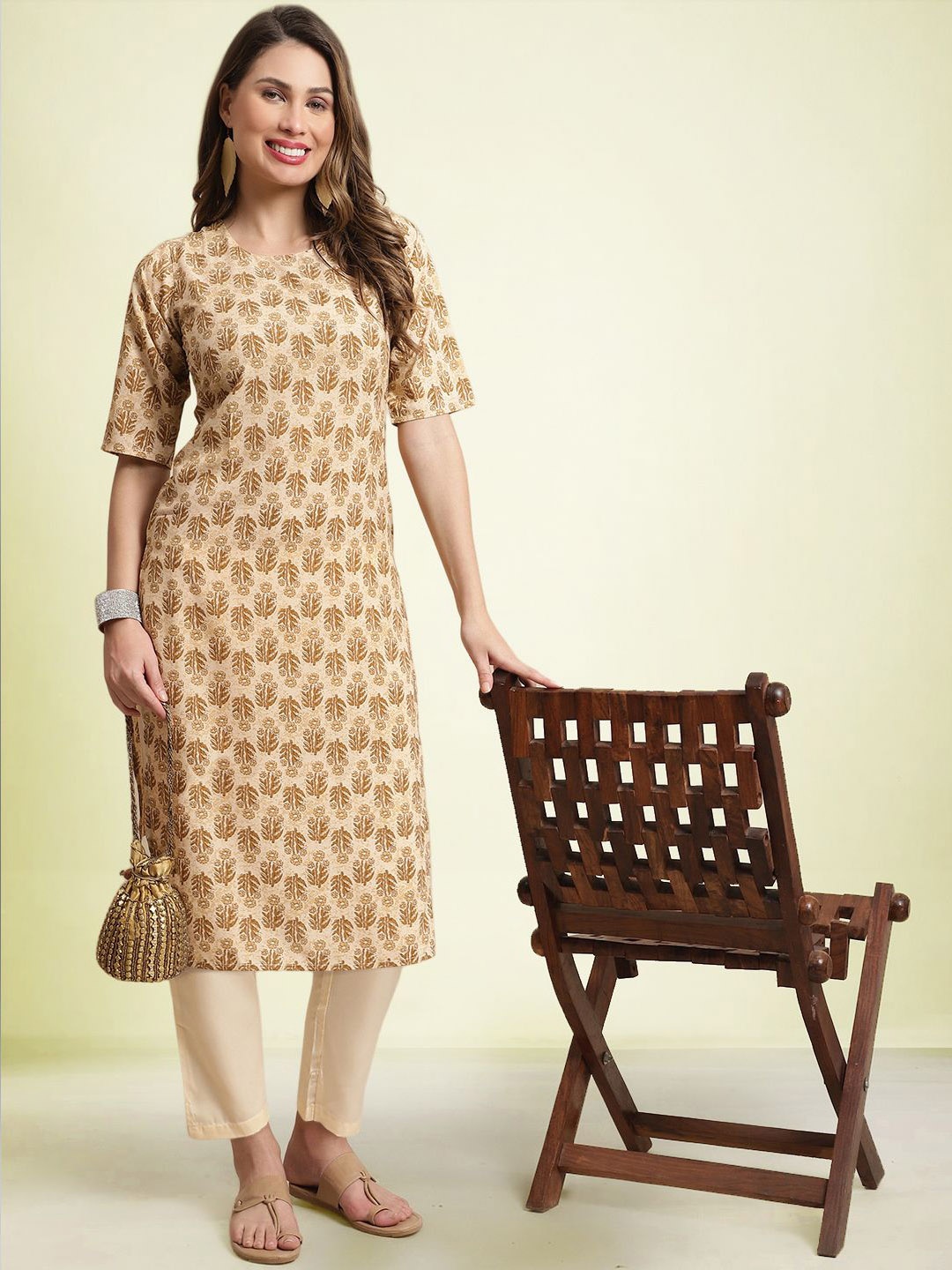 

Moda Rapido Floral Printed Round Neck Straight Kurta With Trousers, Beige
