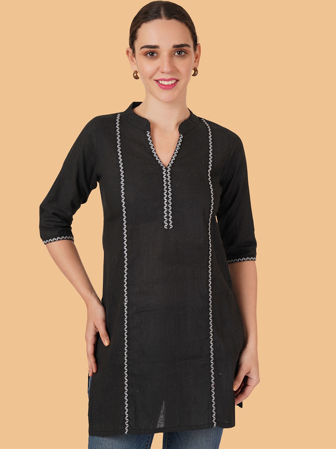 

Brownverse Thread Work Mandarin Collar Khadi Cotton Kurta, Black