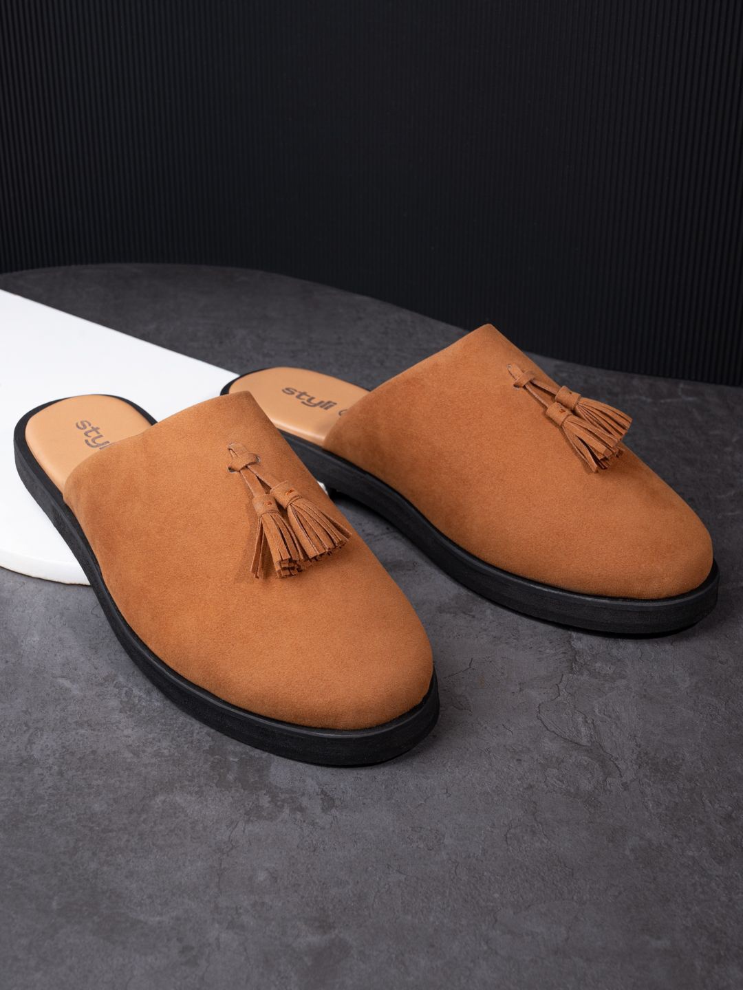 

Styli Men Faux Suede Clogs with Tassel Detail, Tan