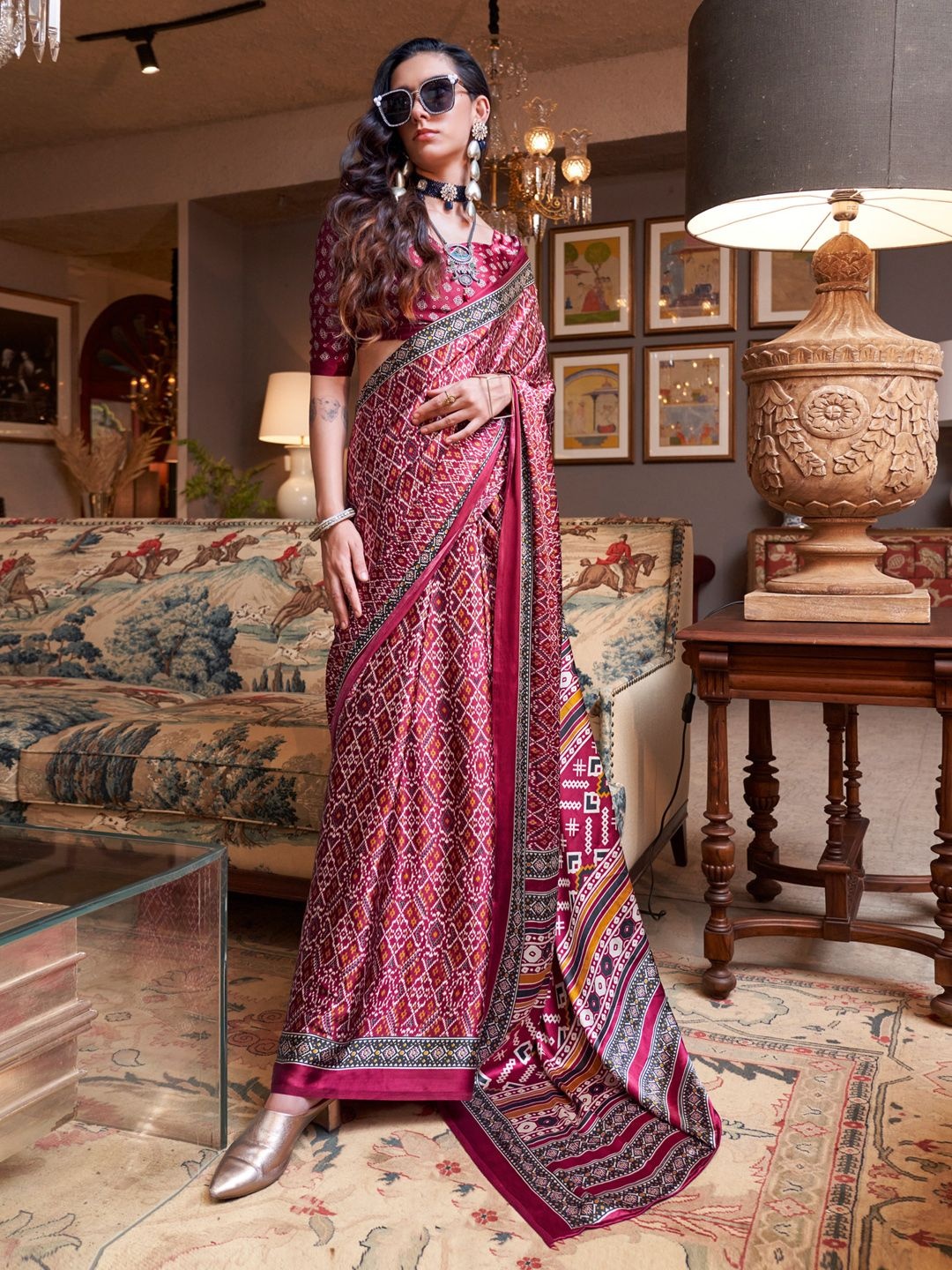 

Saree mall Pure Crepe Patola Sarees, Magenta