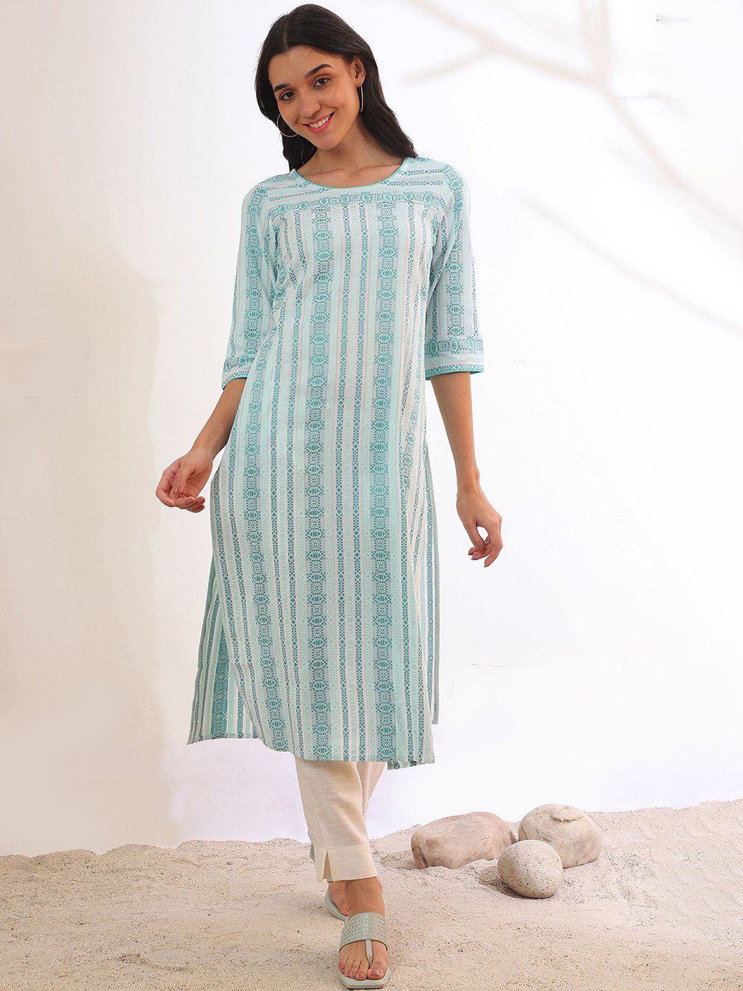 

AURELIA Geometric Woven Design Round Neck Straight Kurta, Blue