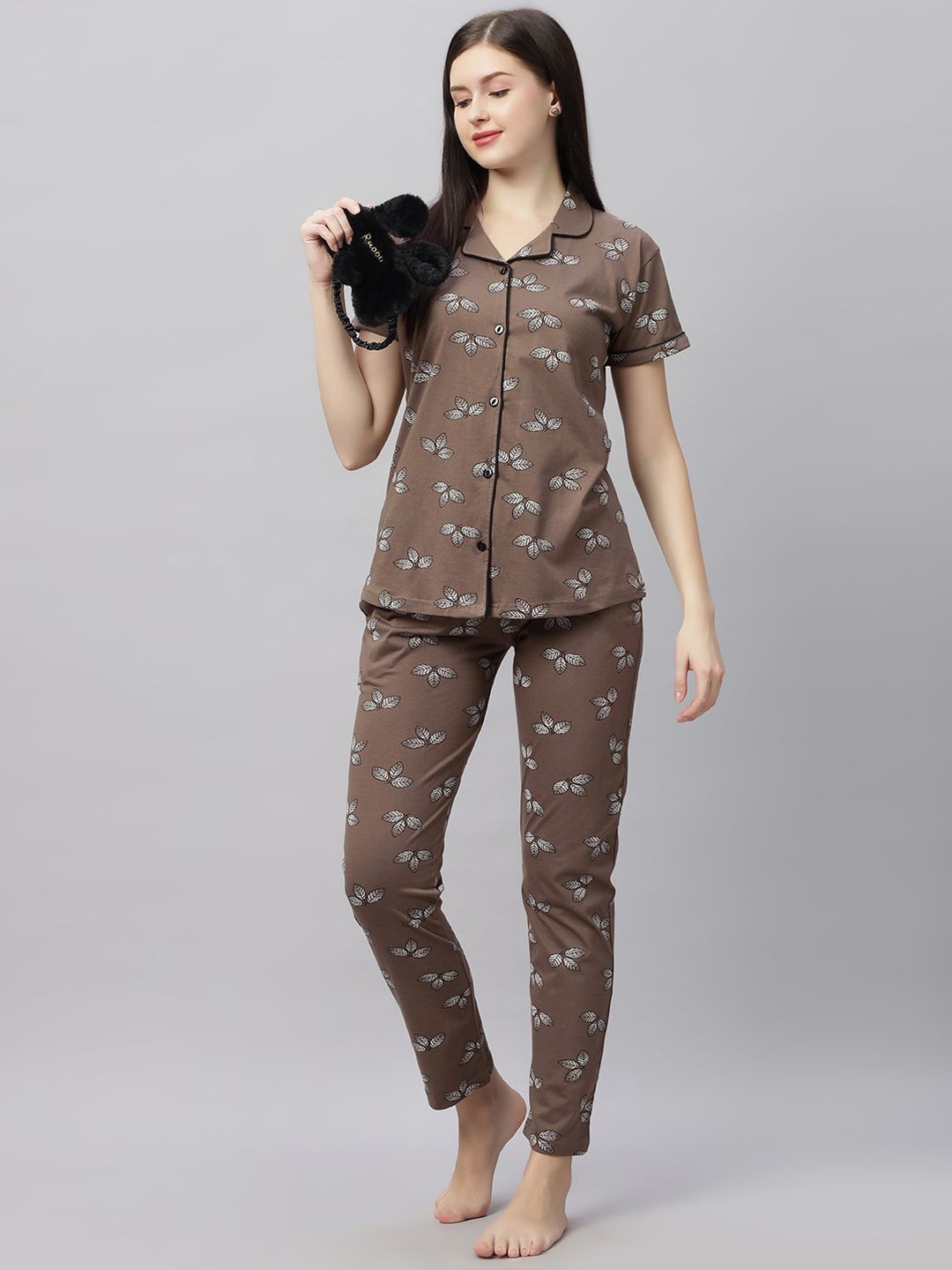 

DZZO Women Printed Night suit, Brown