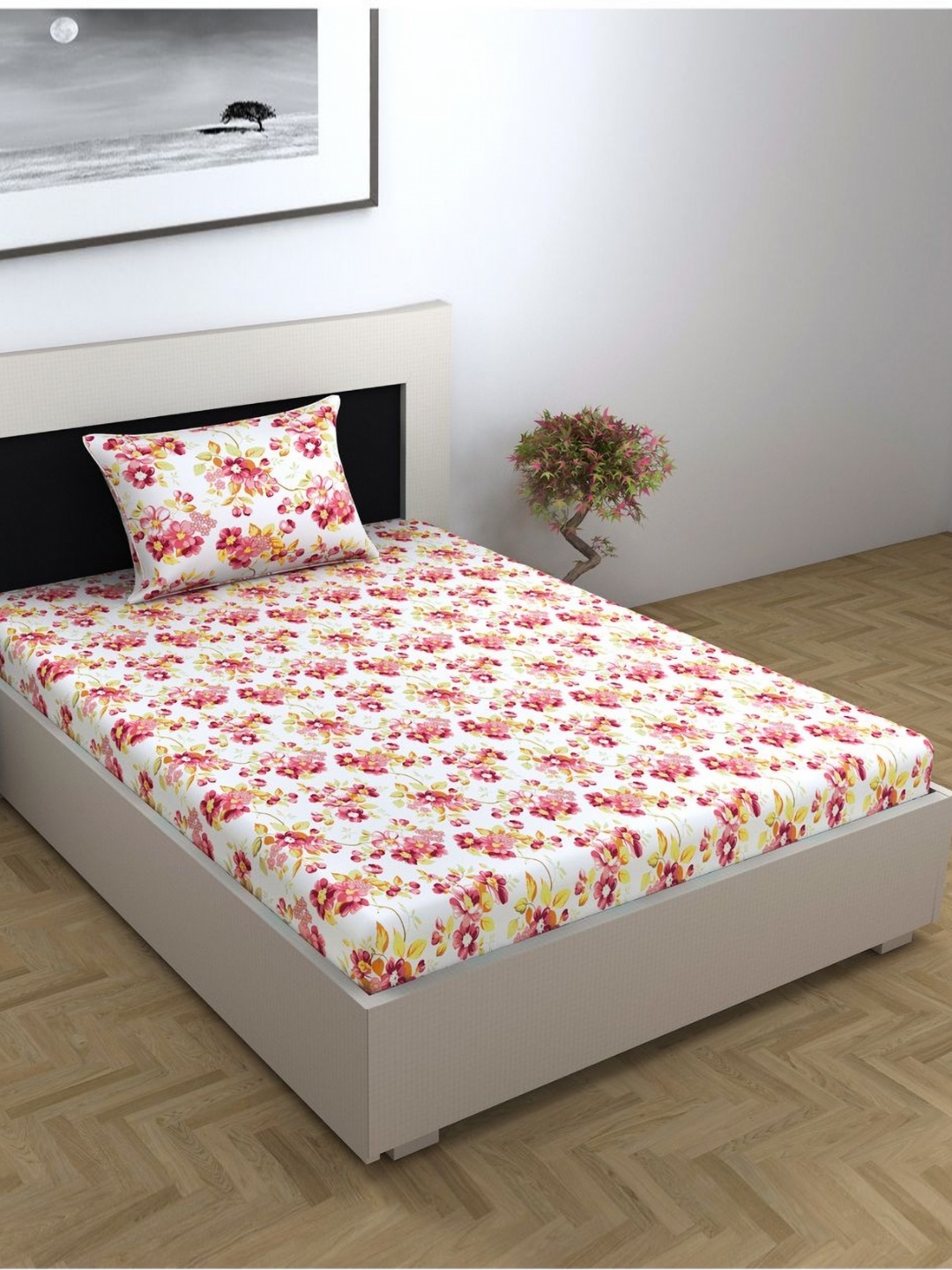 

Divine Casa Florate Peach Floral Printed Cotton 144 TC Single Bedsheet Set 0.9 m X 2.23 m