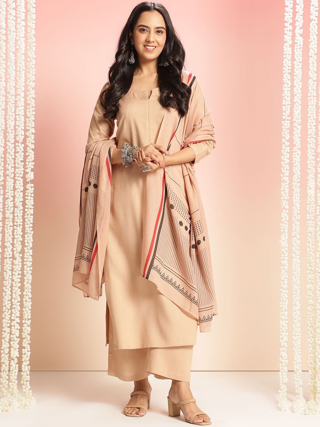 

GoSriKi Straight Kurta With Palazzo And Dupatta, Beige