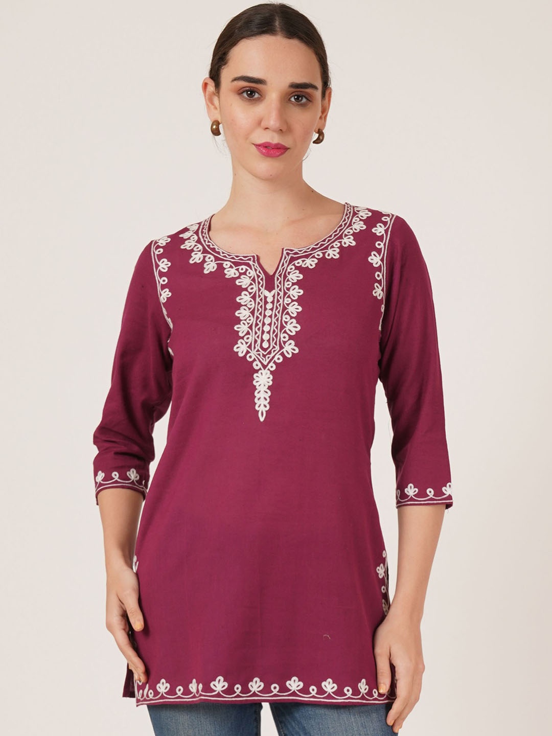 

Brownverse Floral Embroidered Khadi Cotton Notch Neck Straight Kurti, Maroon