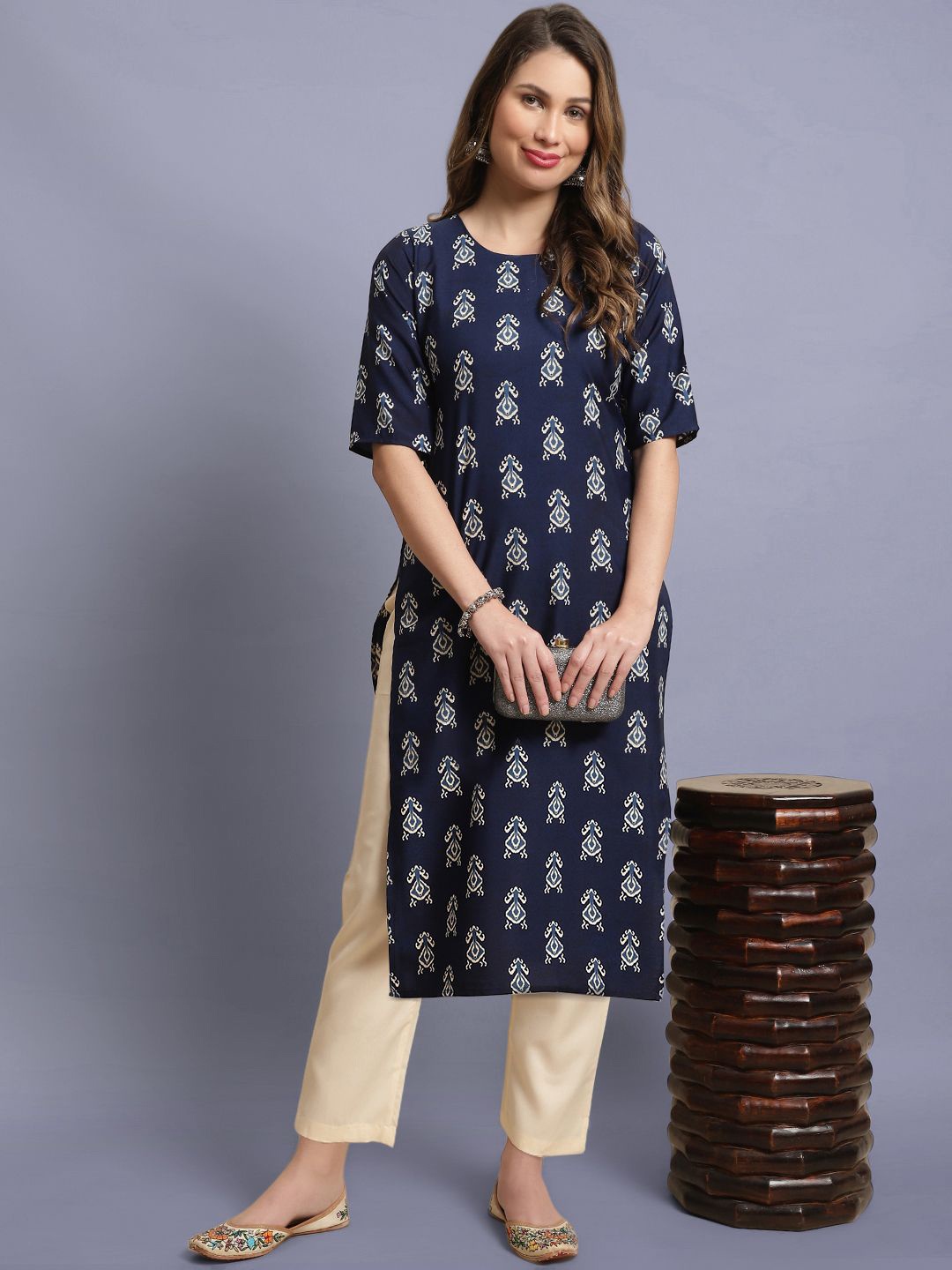 

Moda Rapido Floral Printed Round Neck Straight Kurta With Trousers, Blue