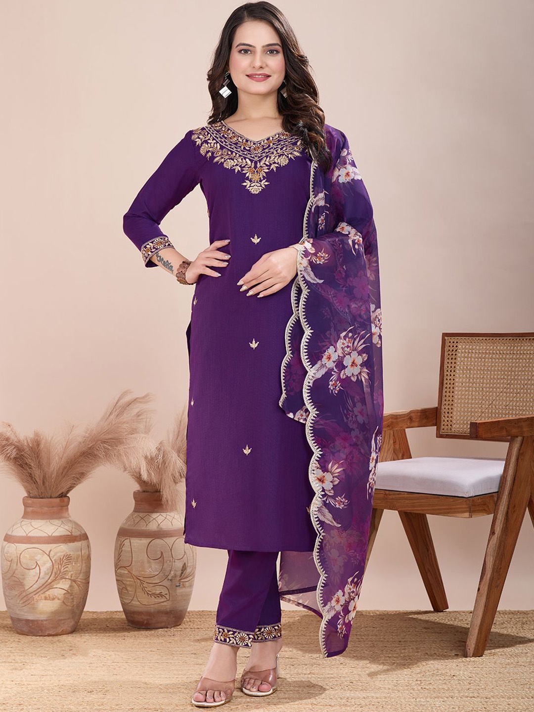 

Lerkiza Floral Embroidered V-Neck Sequinned Straight Kurta With Trousers & Dupatta, Purple