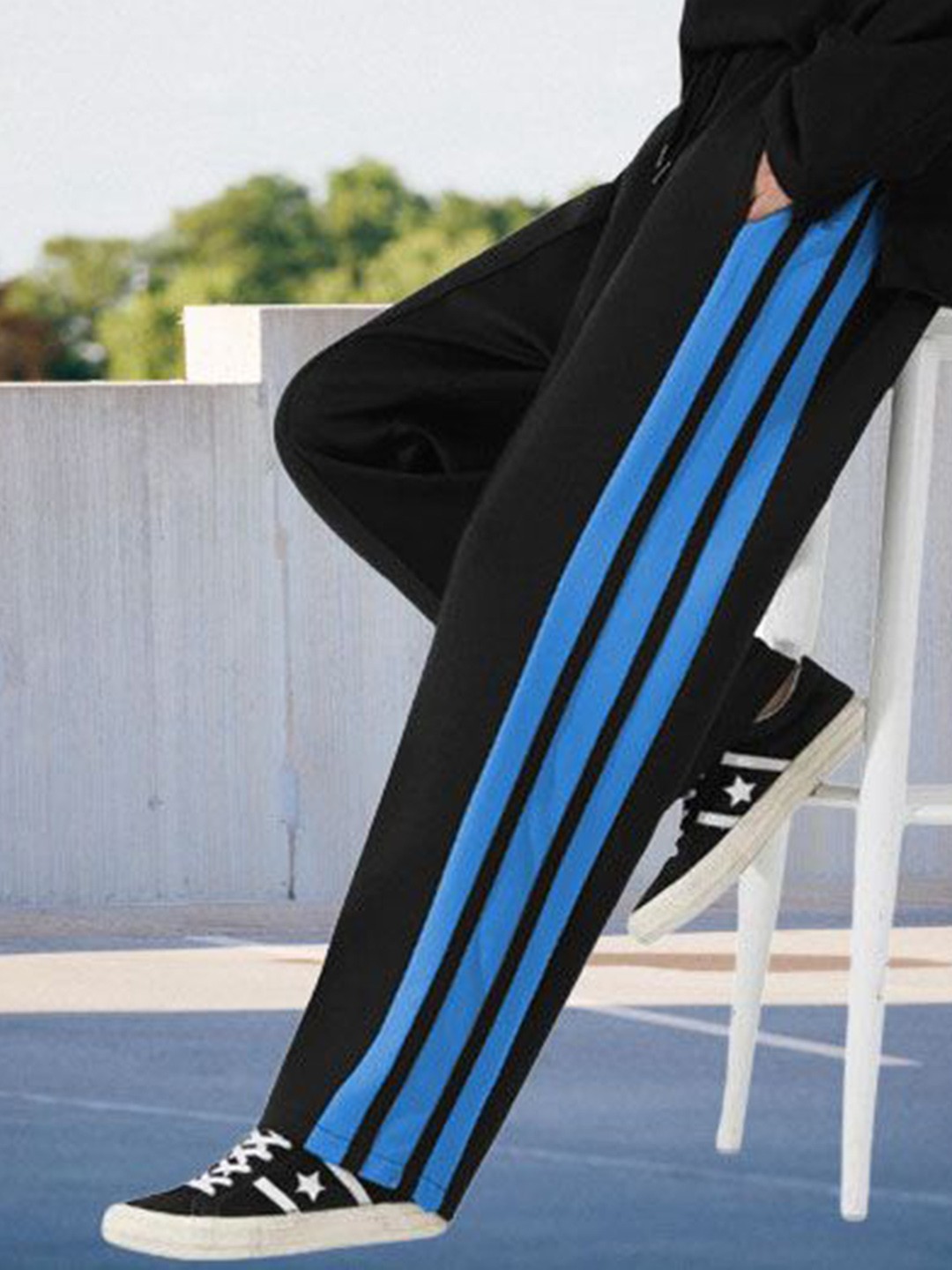 

MASCARI Men Striped Cotton Mid Rise Track Pant, Black