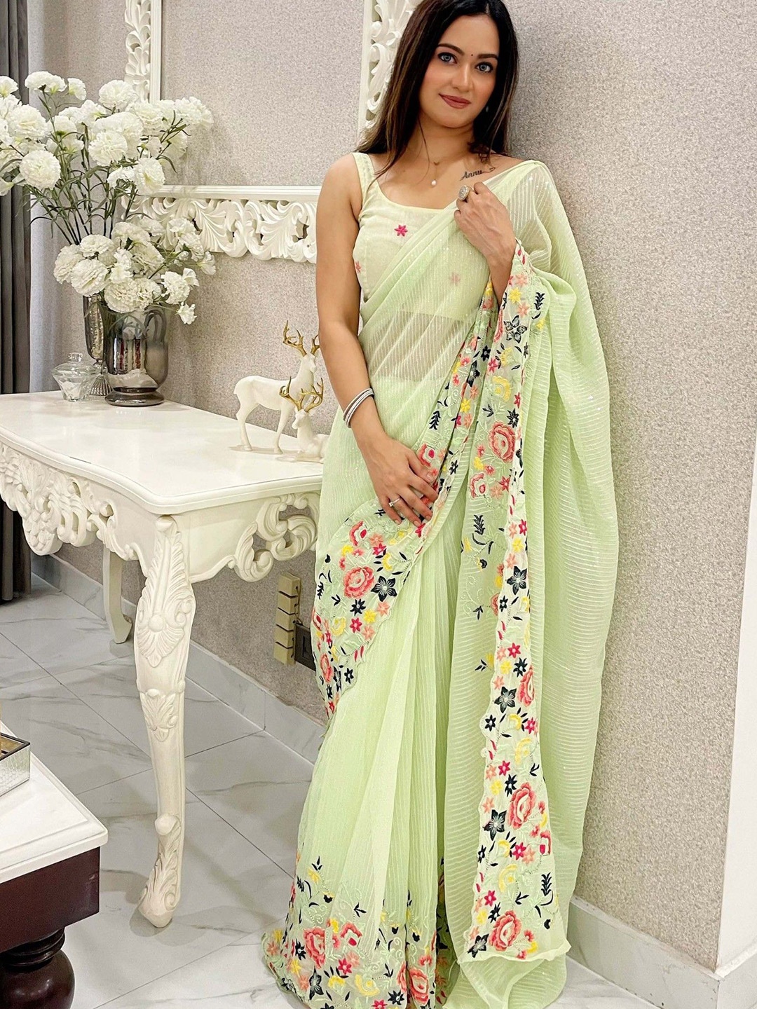 

MySilkLove Floral Embroidered Silk Blend Saree, Green