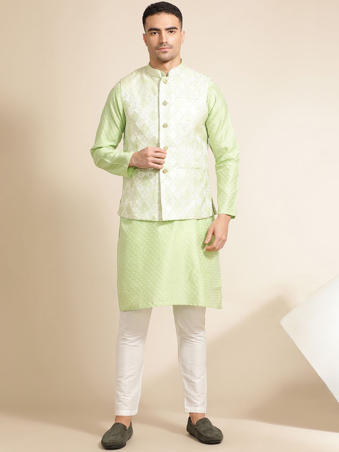 

Jaipur Kurti Ethnic Motifs Woven Design Straight Kurta With Pyjama & Nehru Jacket, Lime green