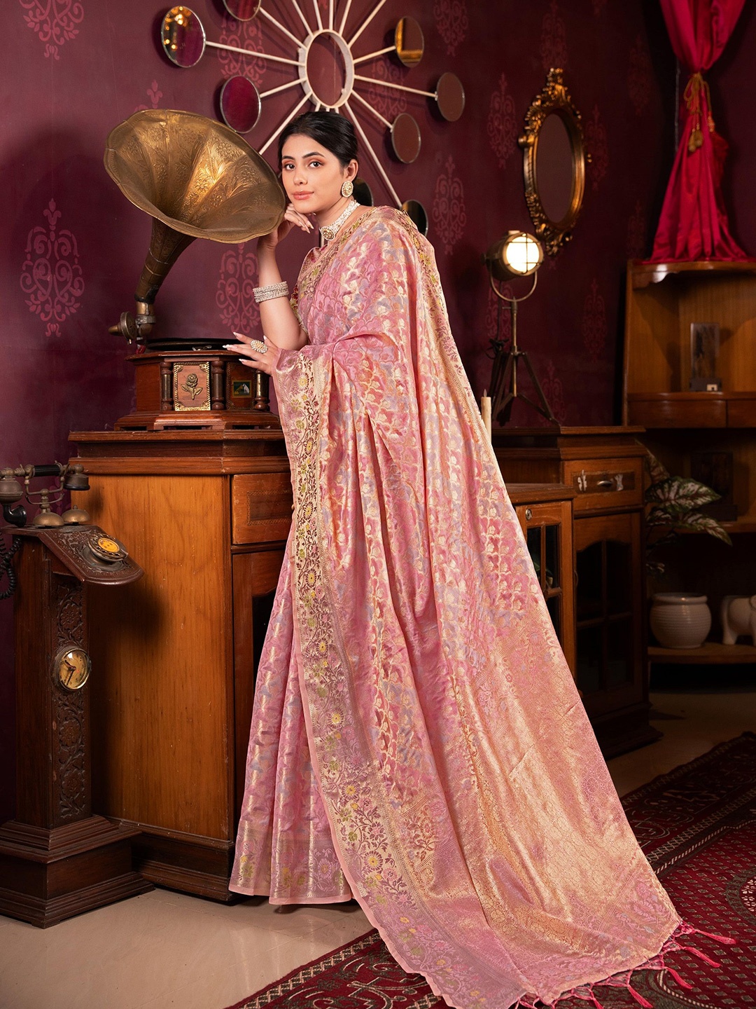 

MAHALASA Women Ethnic Motifs Woven Design Zari Banarasi Saree, Pink