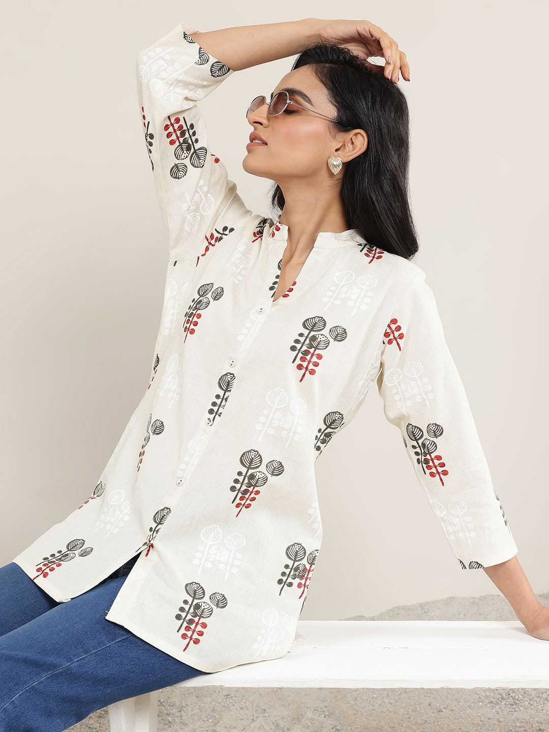 

Libas Floral Printed Panelled Kurti, Off white