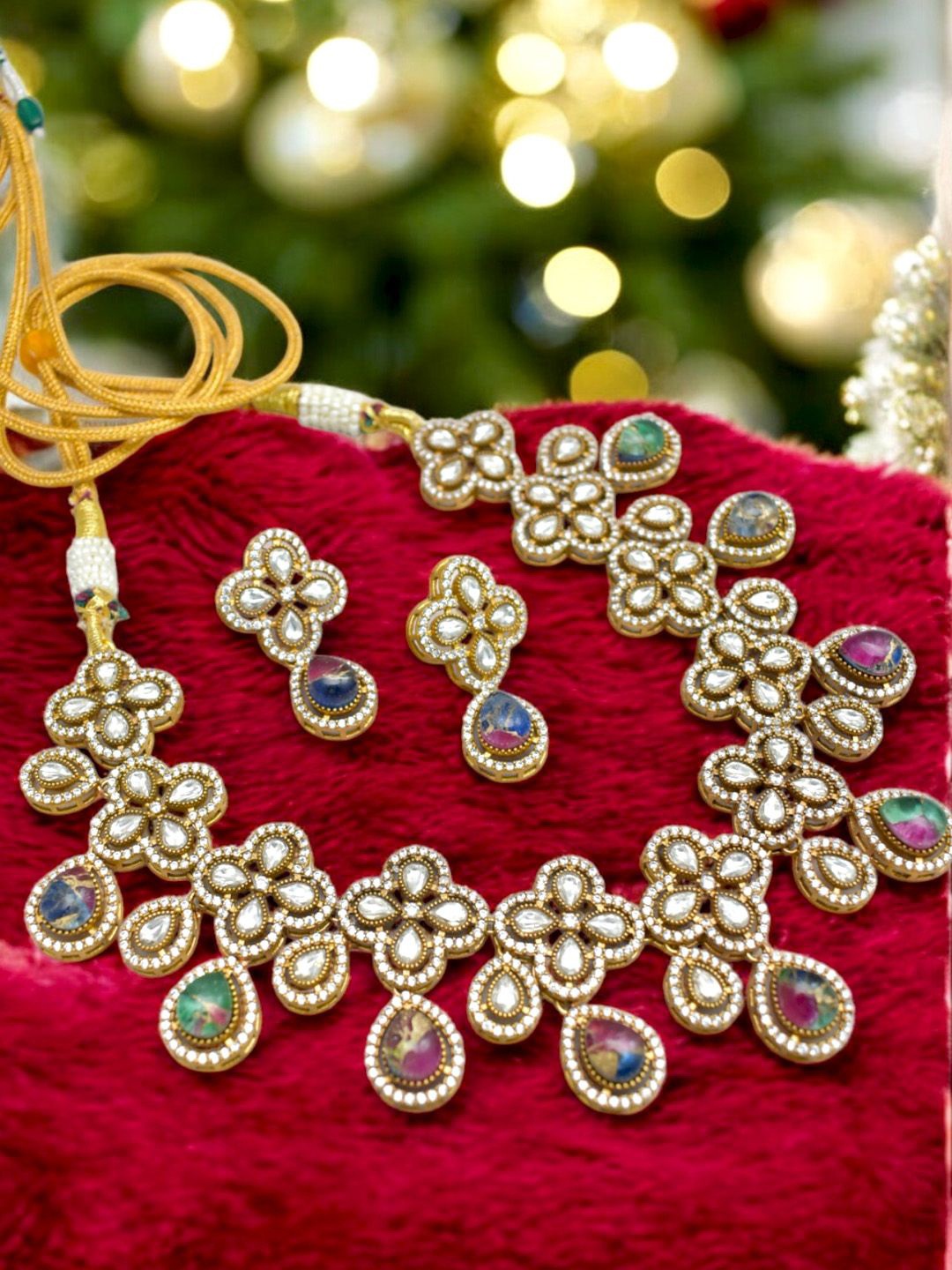 

TISHUL JEWELS Gold-Plated Stone-Studded Jewellery Set