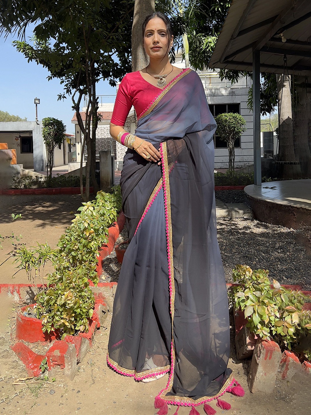 

LADY SHOPI Pure Georgette Ready to Wear Saree, Grey