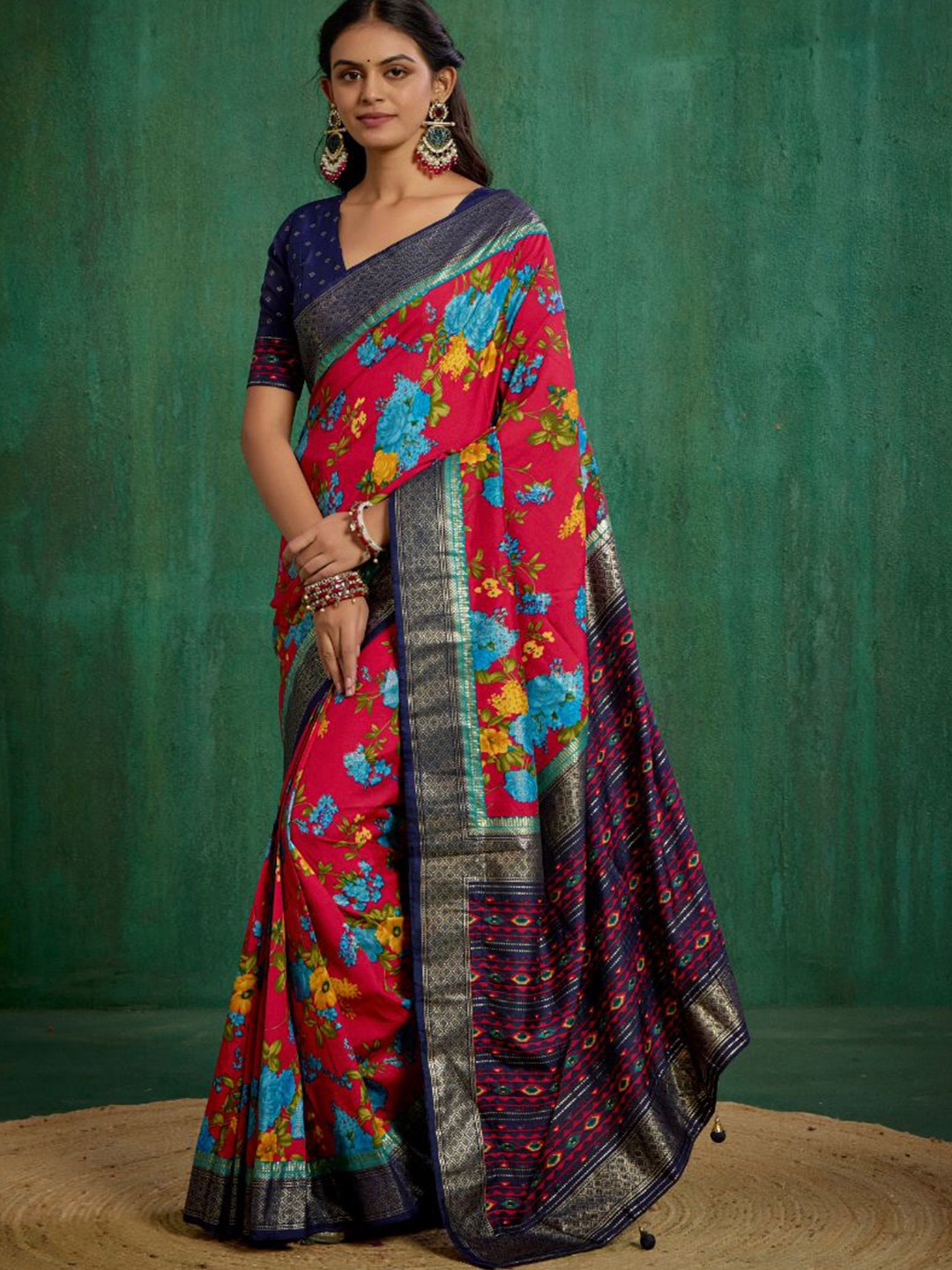 

TIRA Floral Printed Zari Ready to Wear Saree, Burgundy