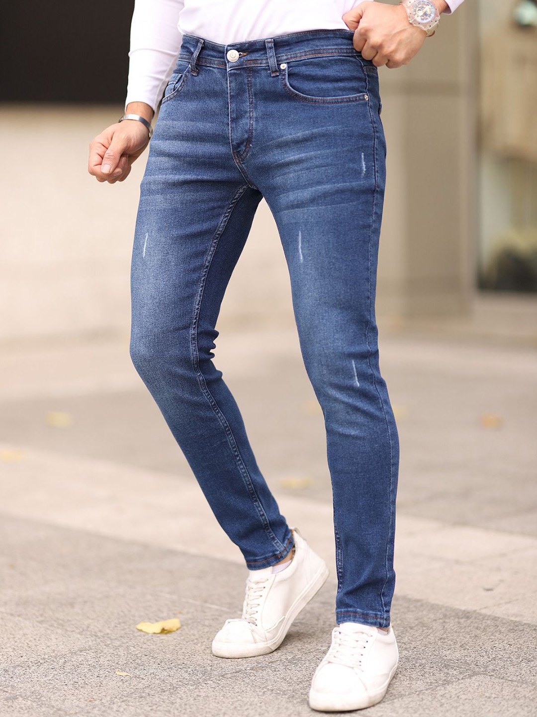 

Trendyol Men Regular Fit Light Fade Jeans, Na