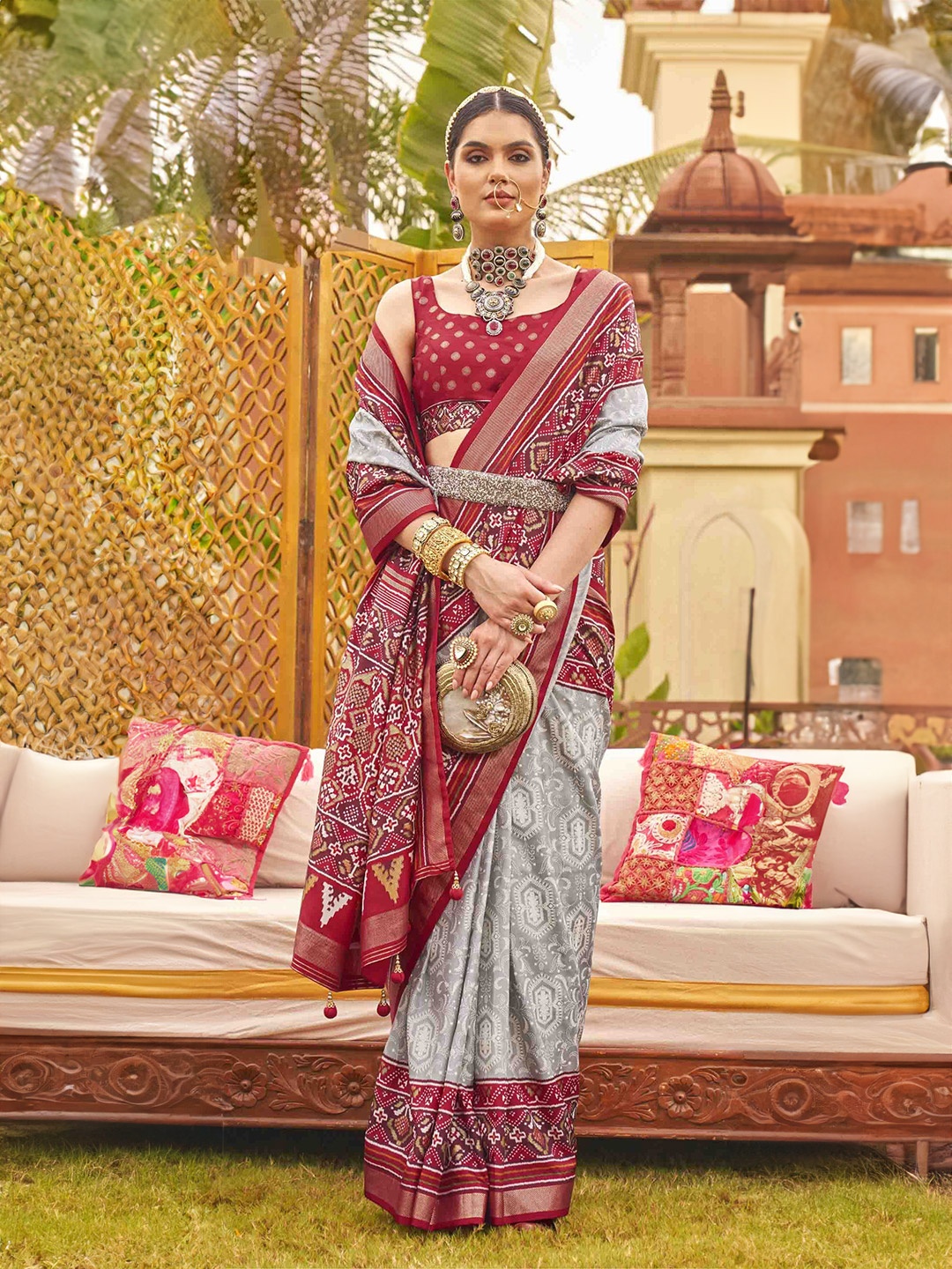 

Blissta Woven Design Zari Silk Blend Patola Saree, Grey