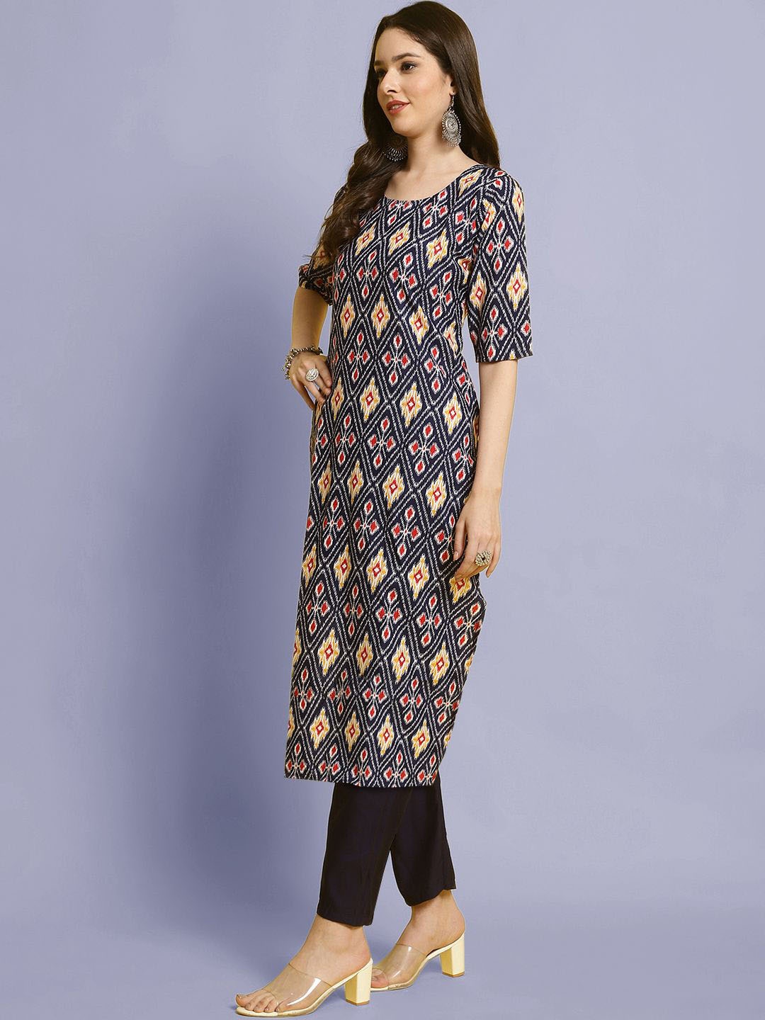 

Moda Rapido Geometric Printed Round Neck Straight Kurta With Trousers, Navy blue