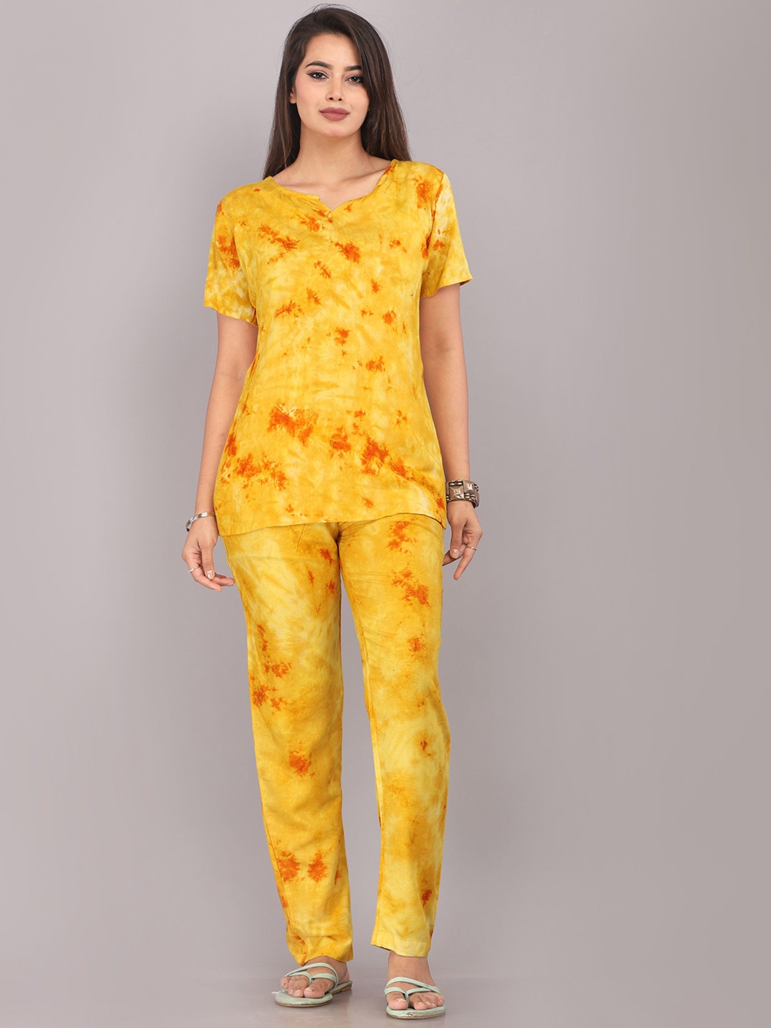 

AYUSH TEXTILES Tie-Dye Printed Notched Neck Top & Trousers, Yellow