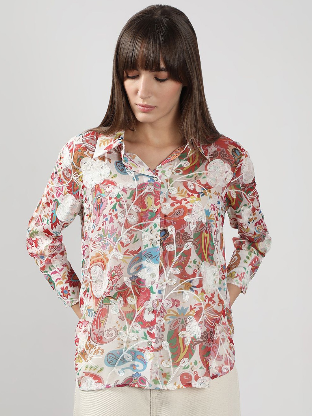 

Vero Moda Women Spread Collar Ethnic Motifs Printed Casual Shirt, White