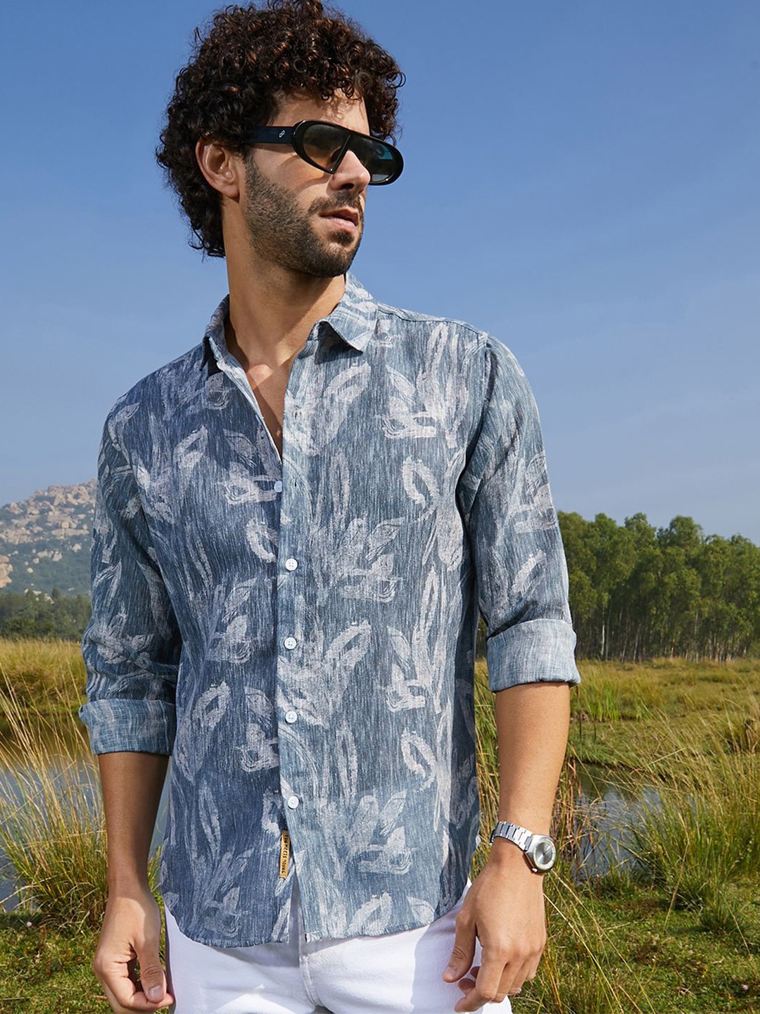 

Campus Sutra Men Comfort Fit Spread Collar Floral Printed Cotton Casual Shirt, Blue