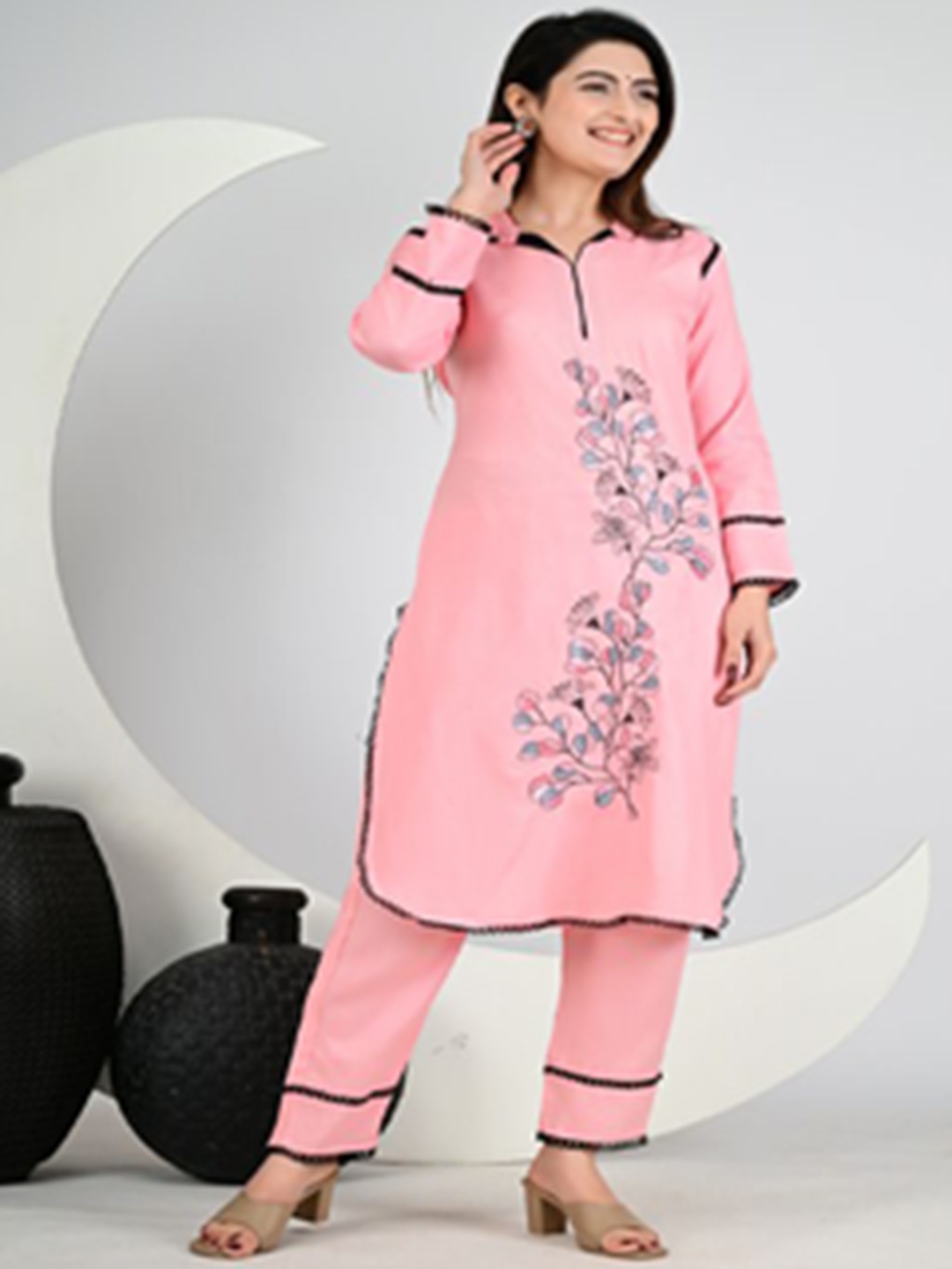 

mola ali enterprises Floral Embroidered Shirt Collar Thread Work Straight Kurta & Trouser, Peach