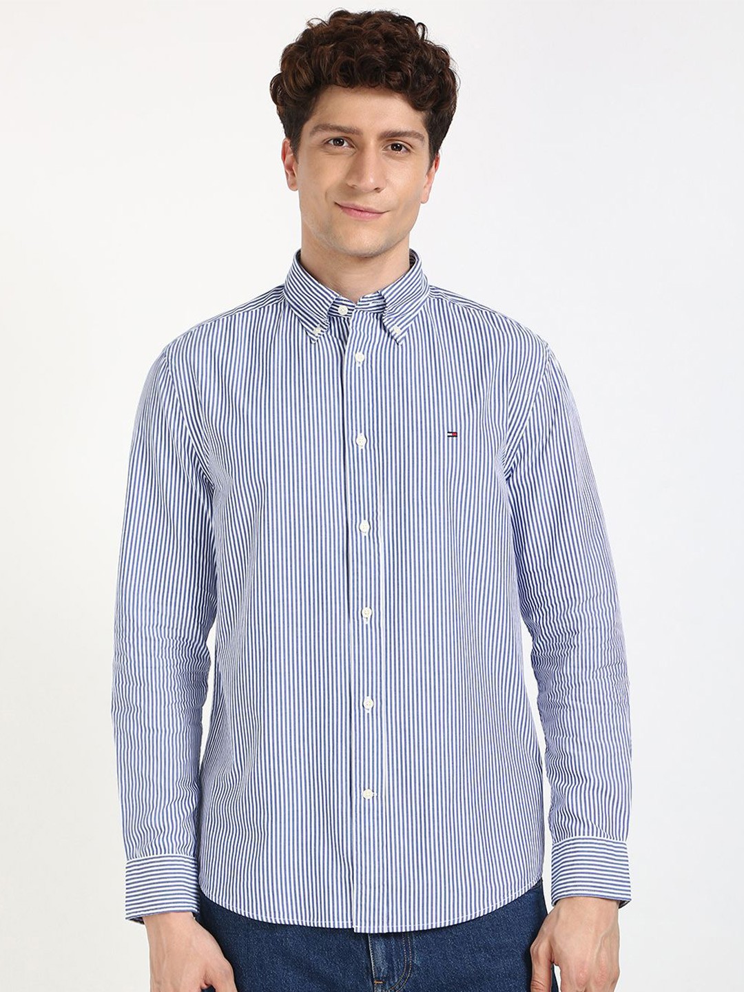 

Tommy Hilfiger Men Button-Down Collar Vertical Striped Cotton Casual Shirt, Blue