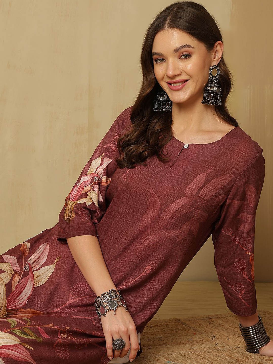 

Anouk Rust Floral Printed Keyhole Neck Straight Kurta
