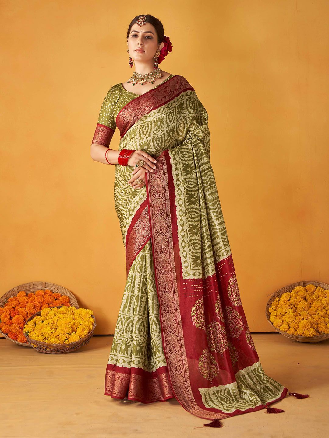 

Meena Bazaar Zari Geometric Printed Saree, Green
